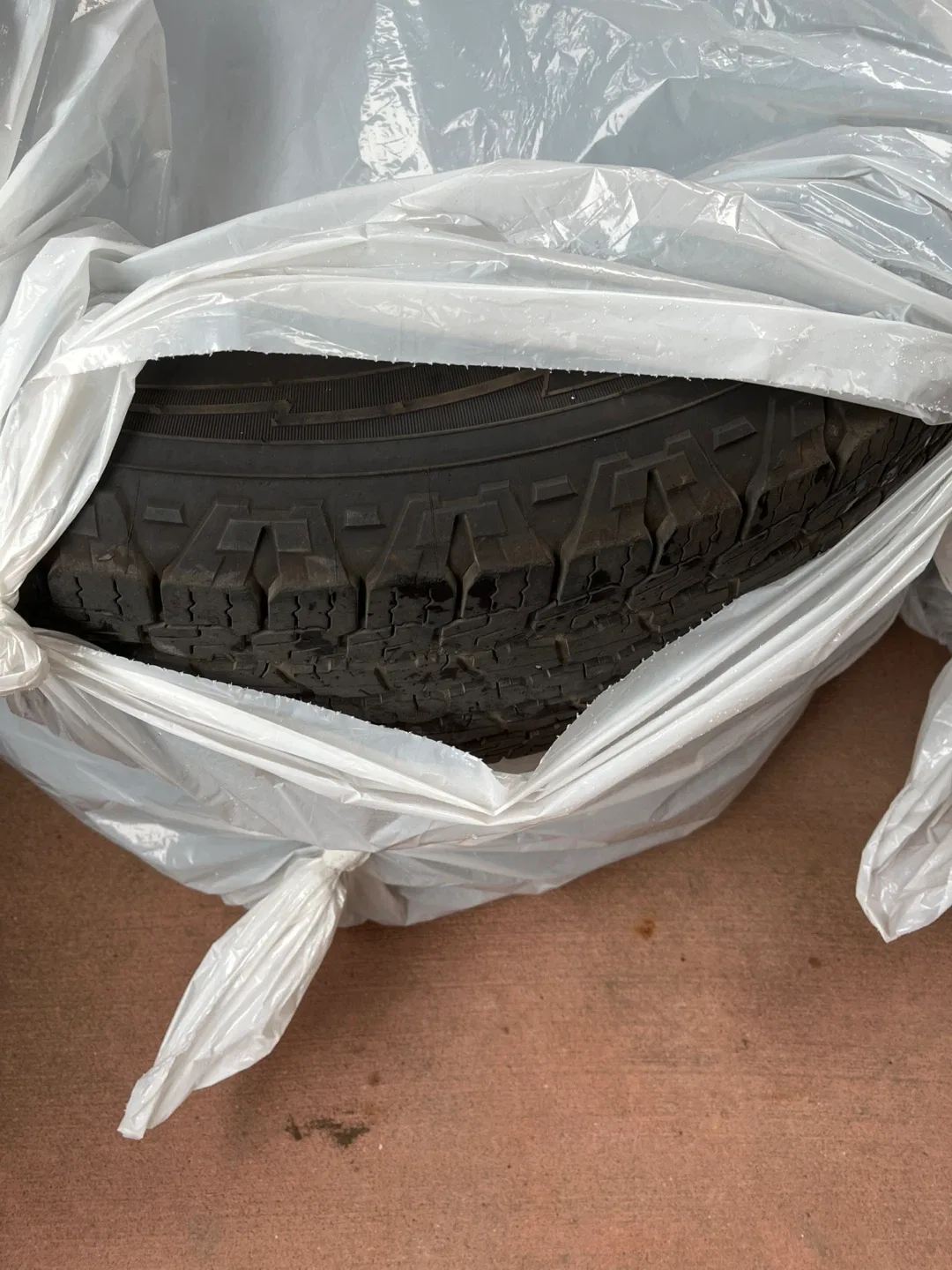 All-Terrain Adventure Tire image indicator(3)