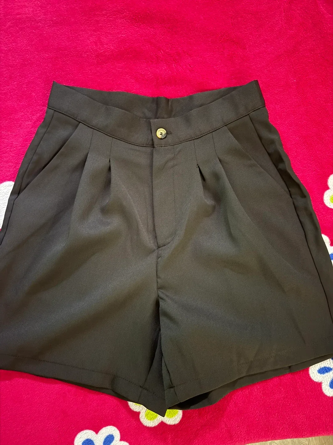 Calvaya Black Shorts image indicator(2)