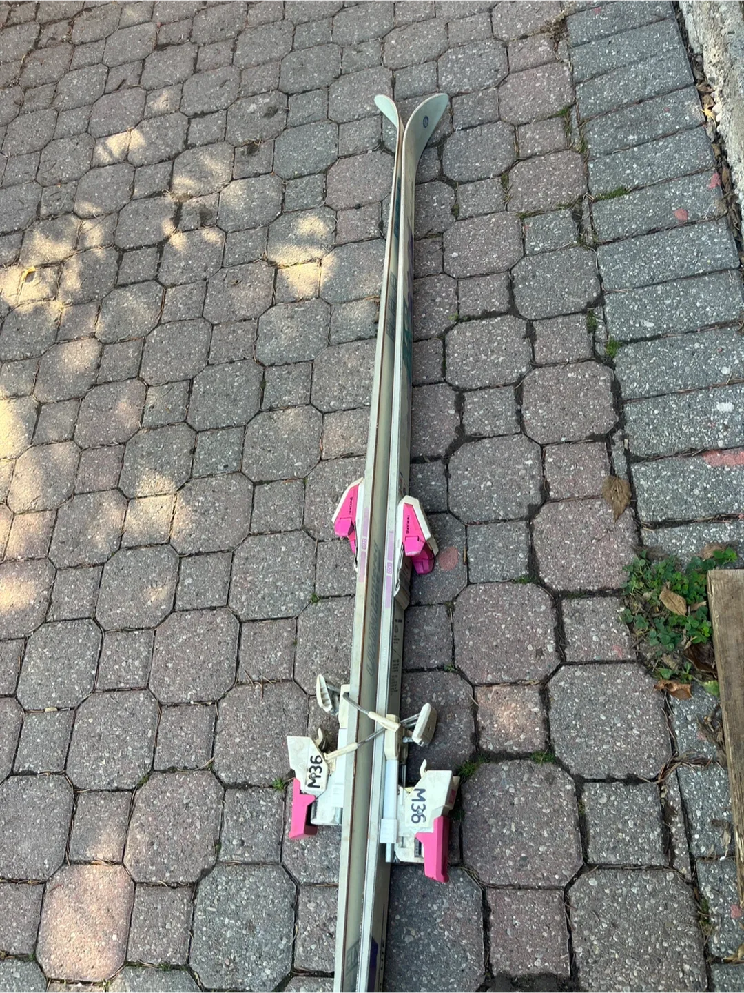 Skiis size 185 image indicator(2)