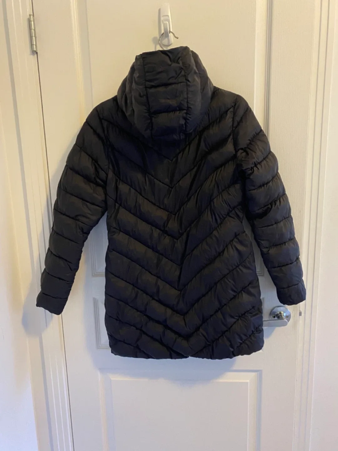 Guess Women’s Black Puffer Jacket image indicator(3)