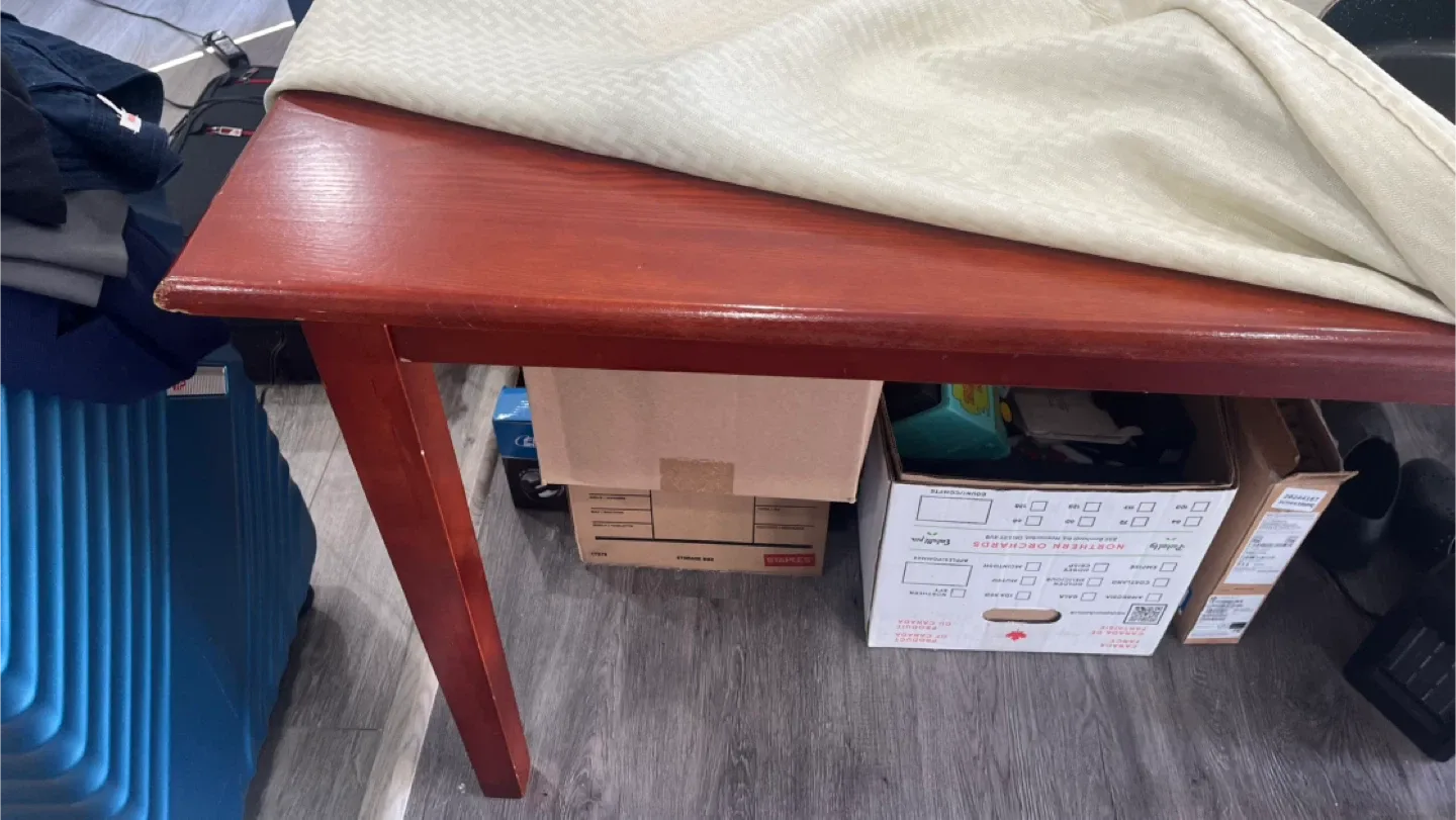 Wooden Table image indicator(3)