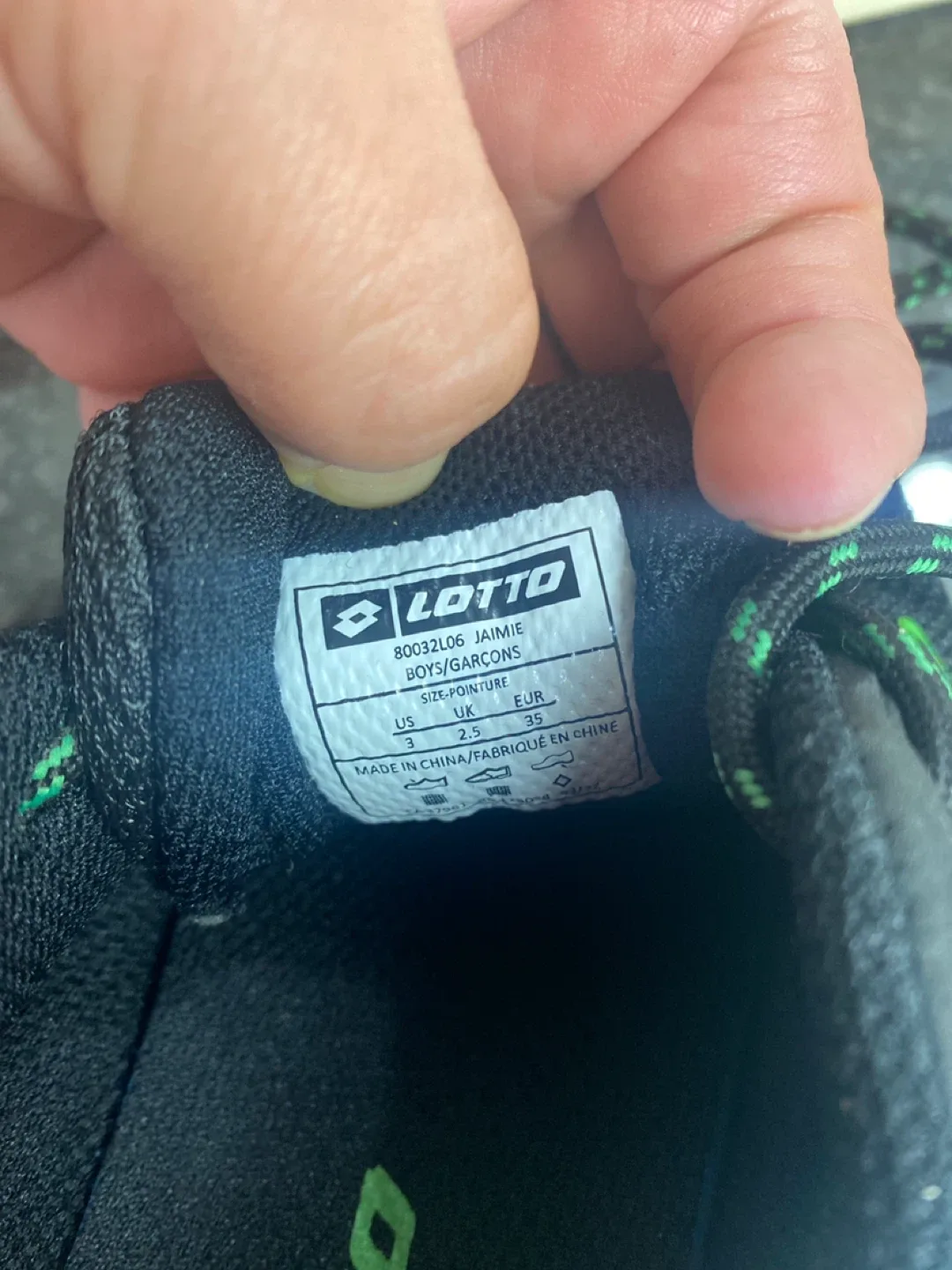 Lotto Jaimie Boys Shoes - Size 3 image indicator(3)