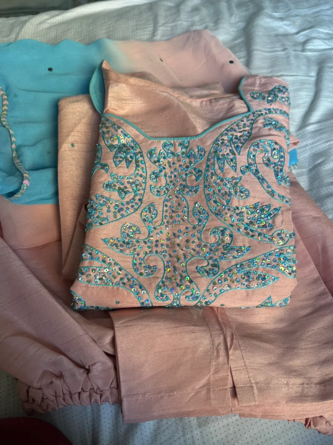 3pcs embroidery baby Pink dress image indicator(2)