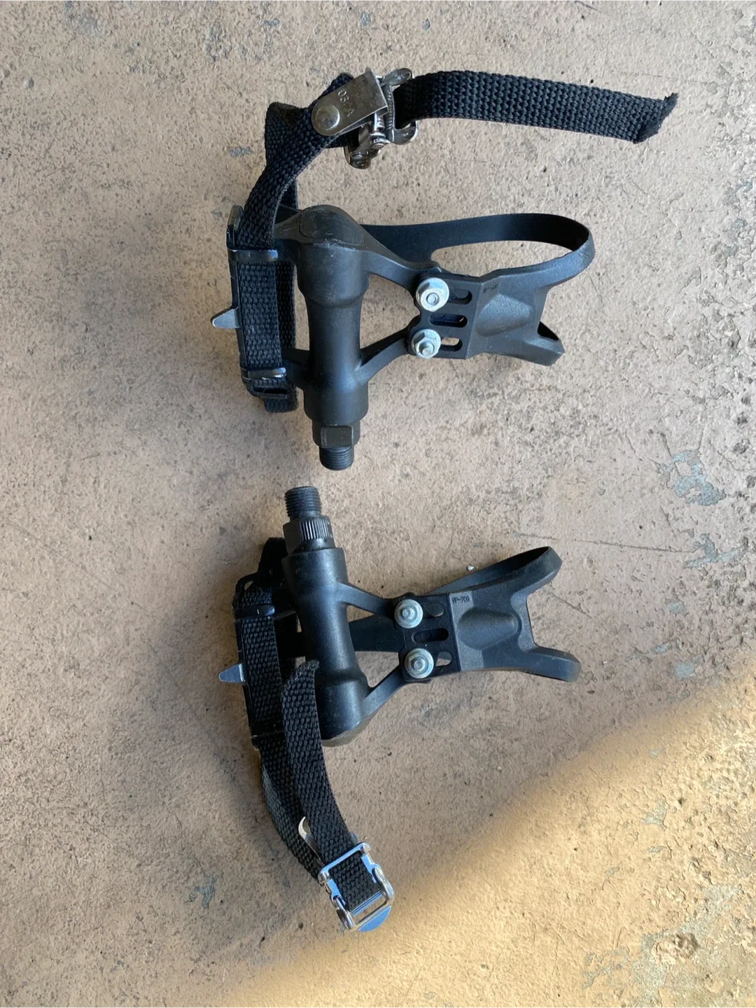 VP Bike Pedals with Straps image indicator(3)