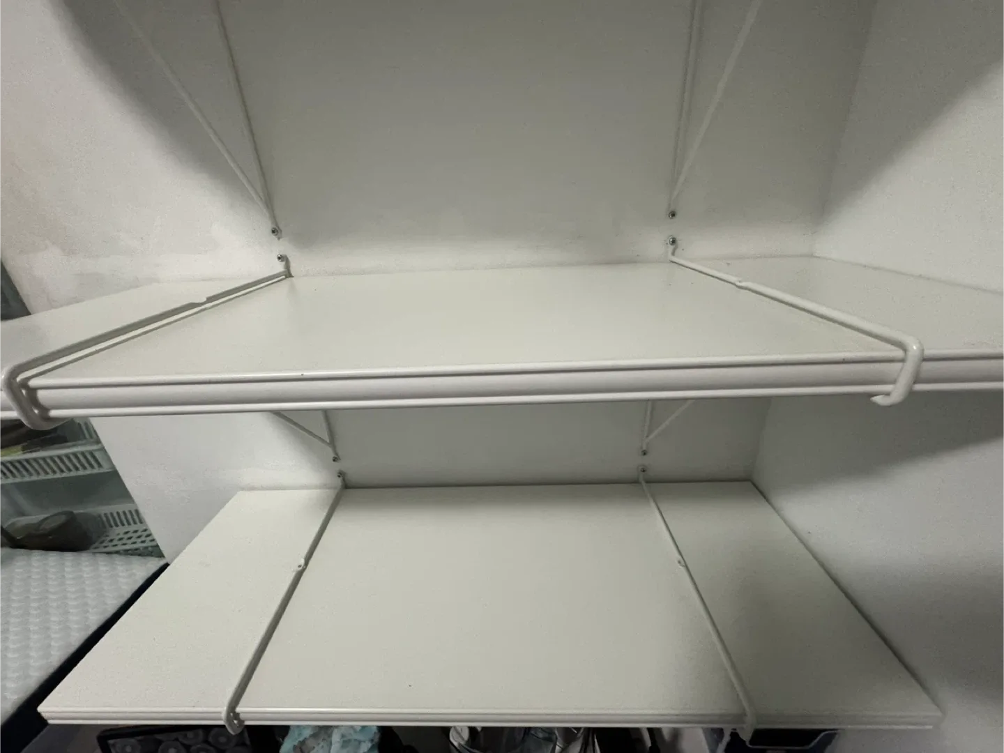 8 SETS of IKEA white shelves and brackets image indicator(7)