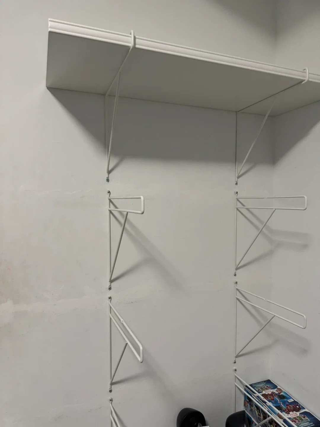 8 SETS of IKEA white shelves and brackets image indicator(6)