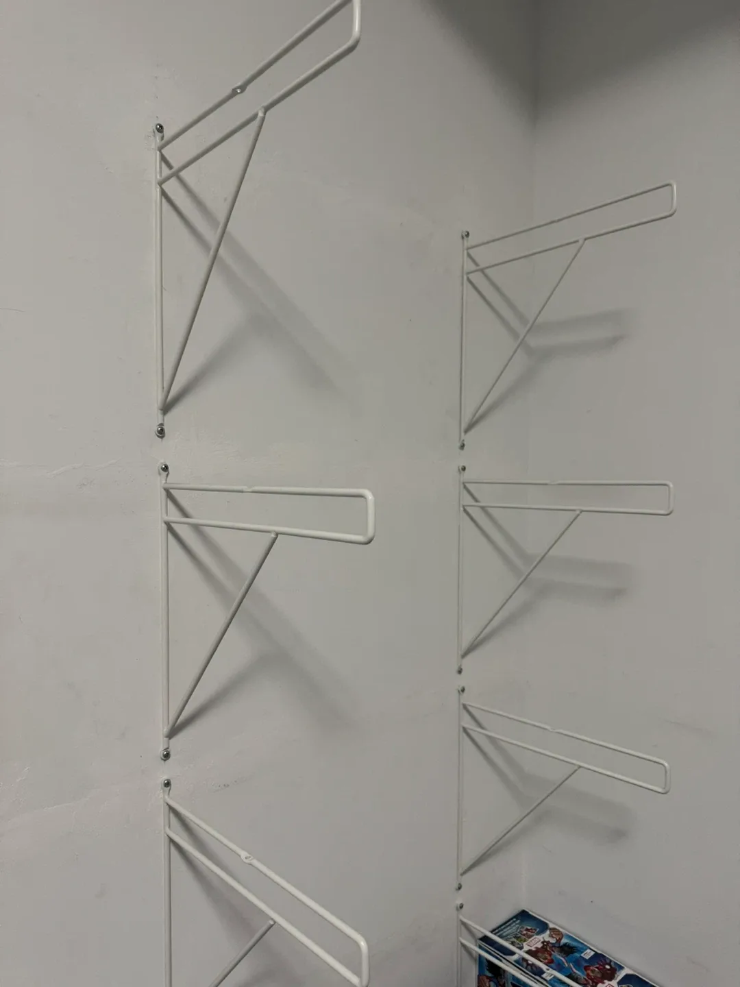 8 SETS of IKEA white shelves and brackets image indicator(5)