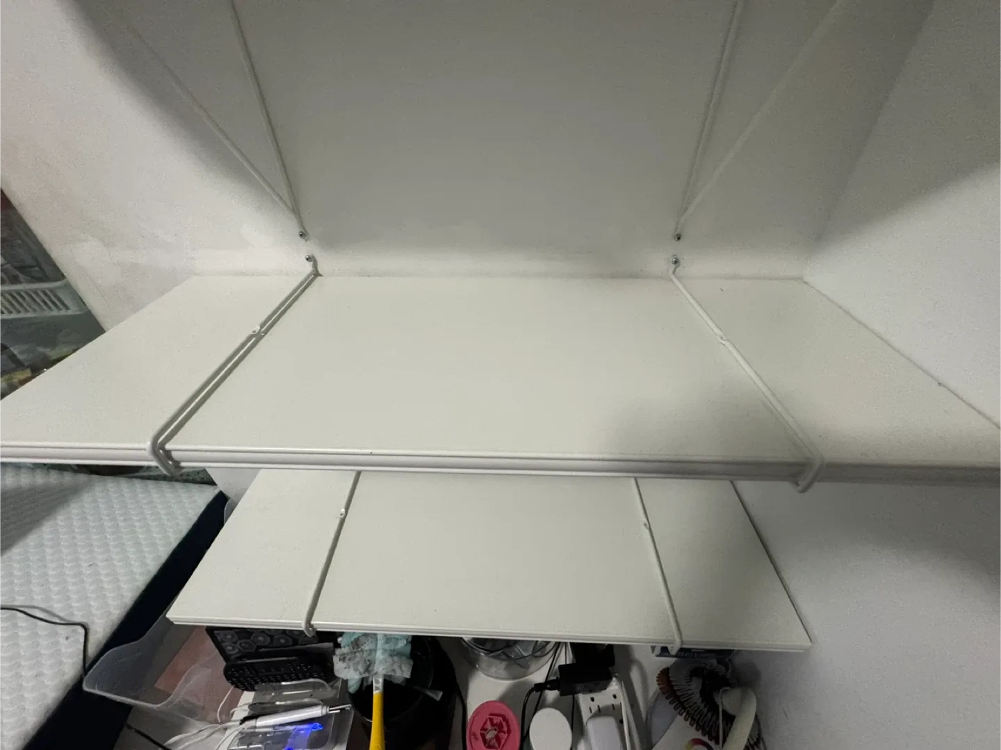 8 SETS of IKEA white shelves and brackets image indicator(8)