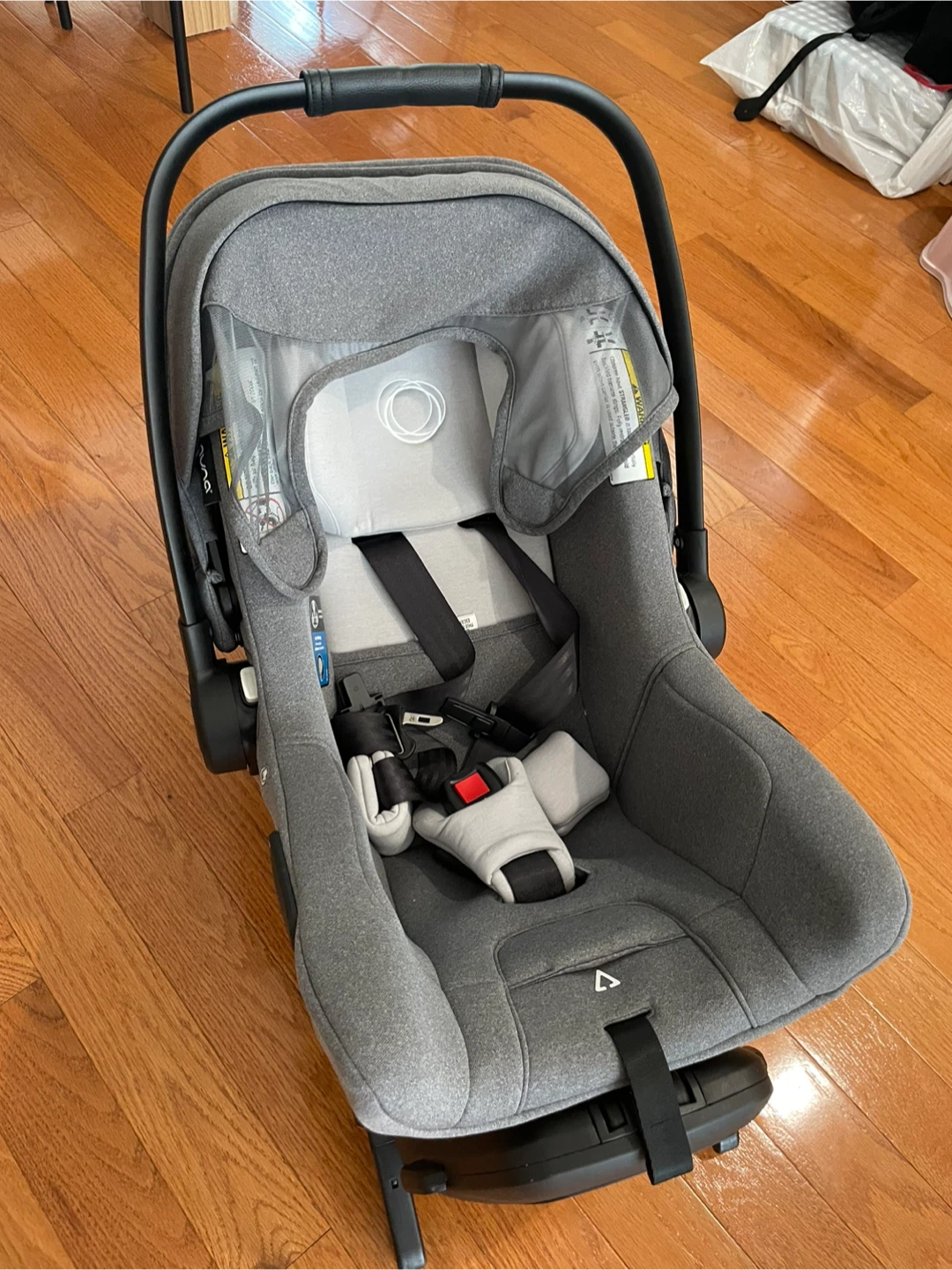 Nuna Infant Carseat with Base