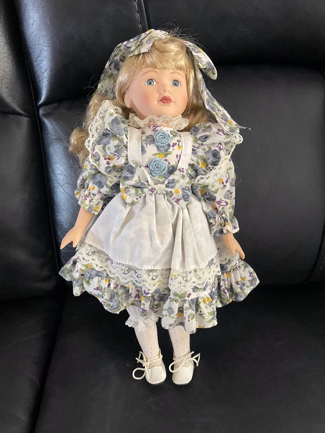 Porcelain Dolls image indicator(5)