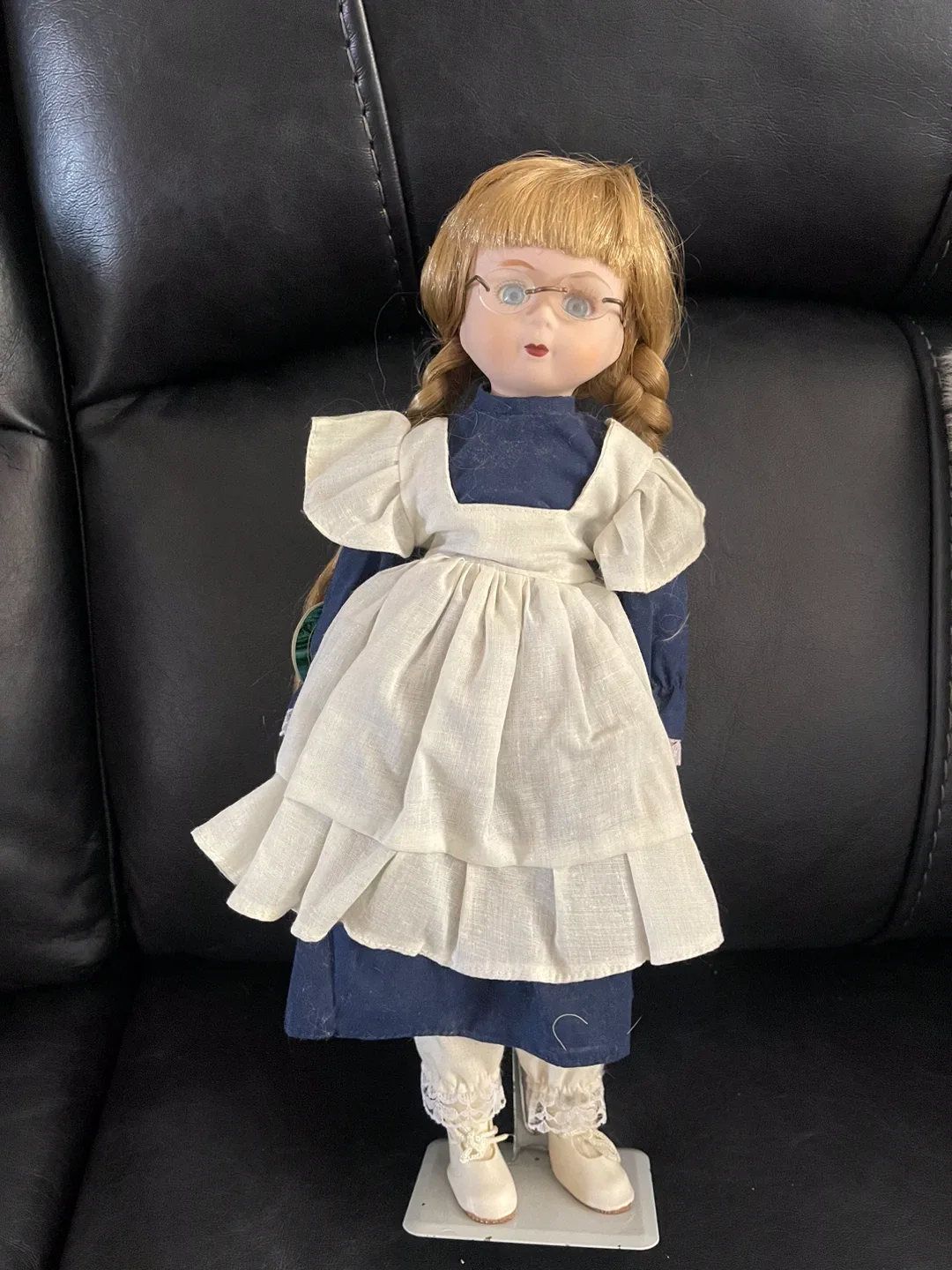 Porcelain Dolls image indicator(8)