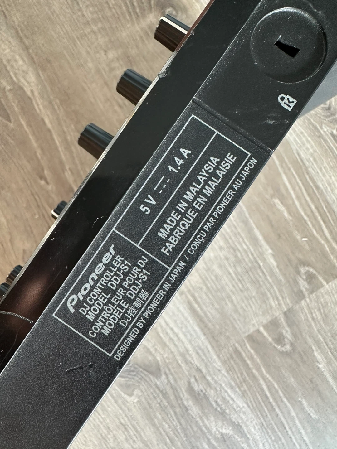 Pioneer DDJ-S1 DJ Controller - photo 5