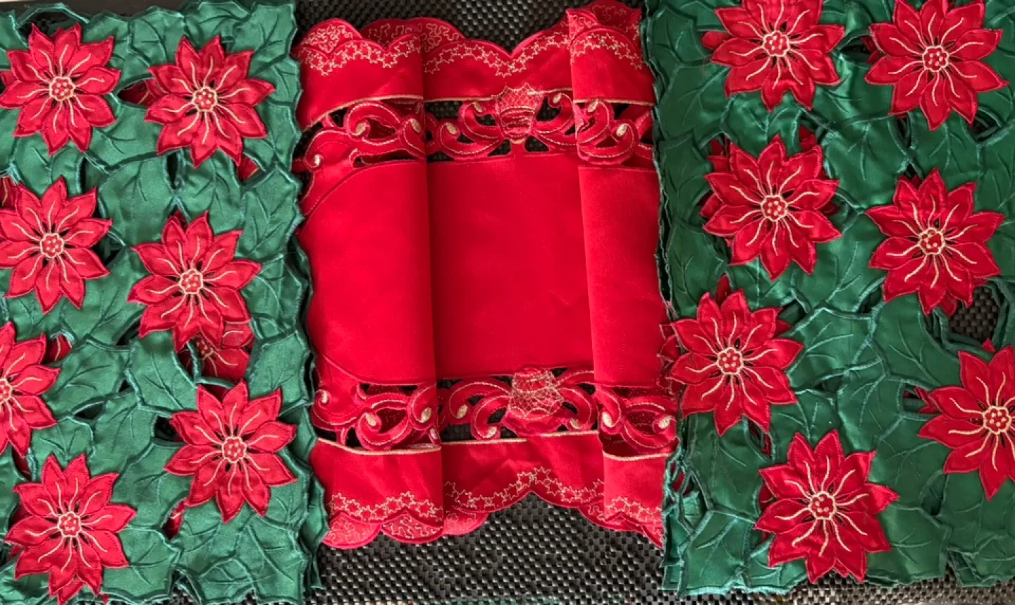 Elegant Christmas Festive Table Runner/ Placemats image indicator(6)