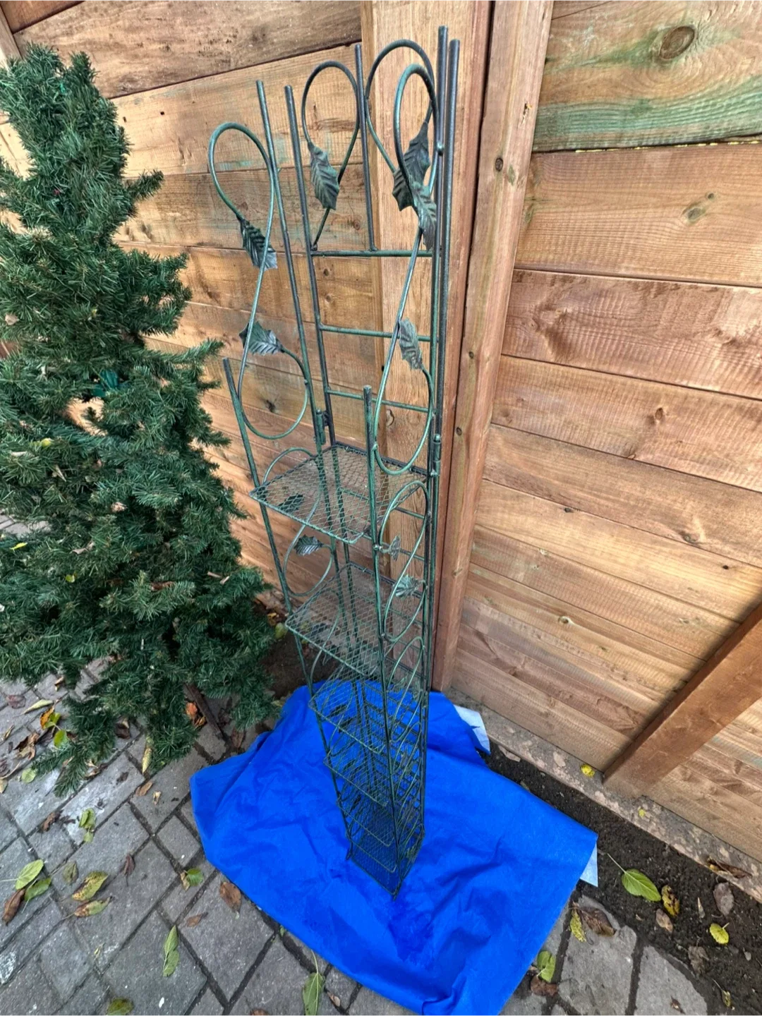 Metal Plant Stand image indicator(5)