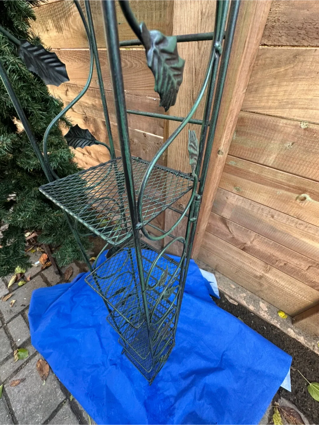 Metal Plant Stand image indicator(3)