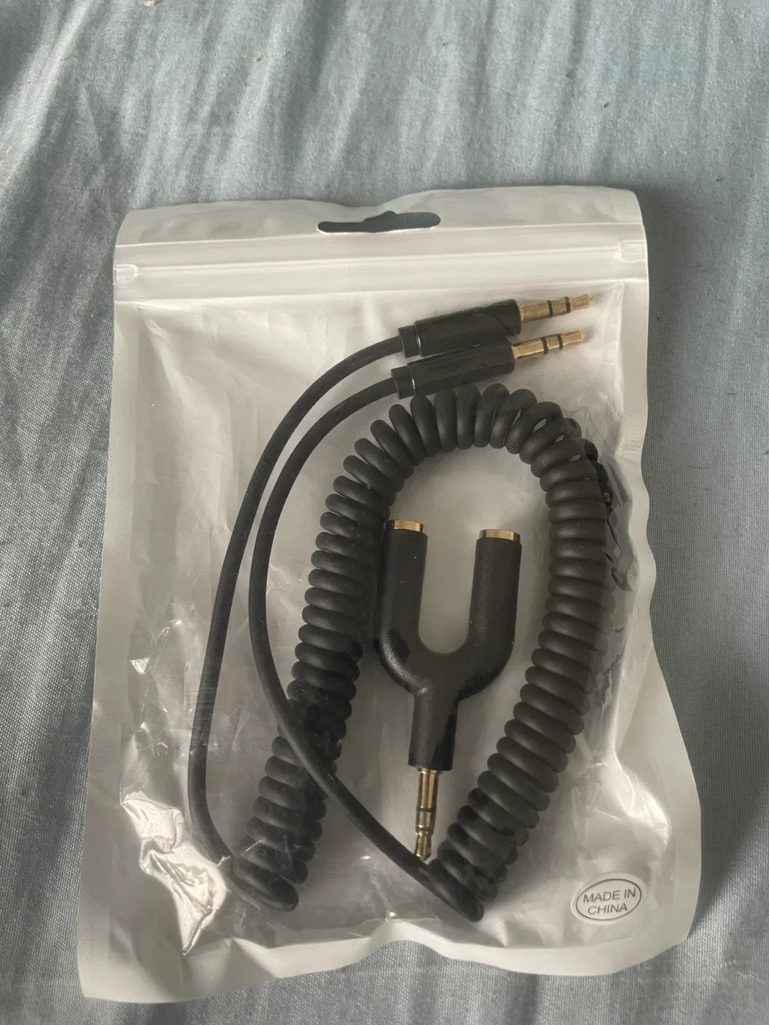 Headphone Splitter Cable - New in Package thumbnail