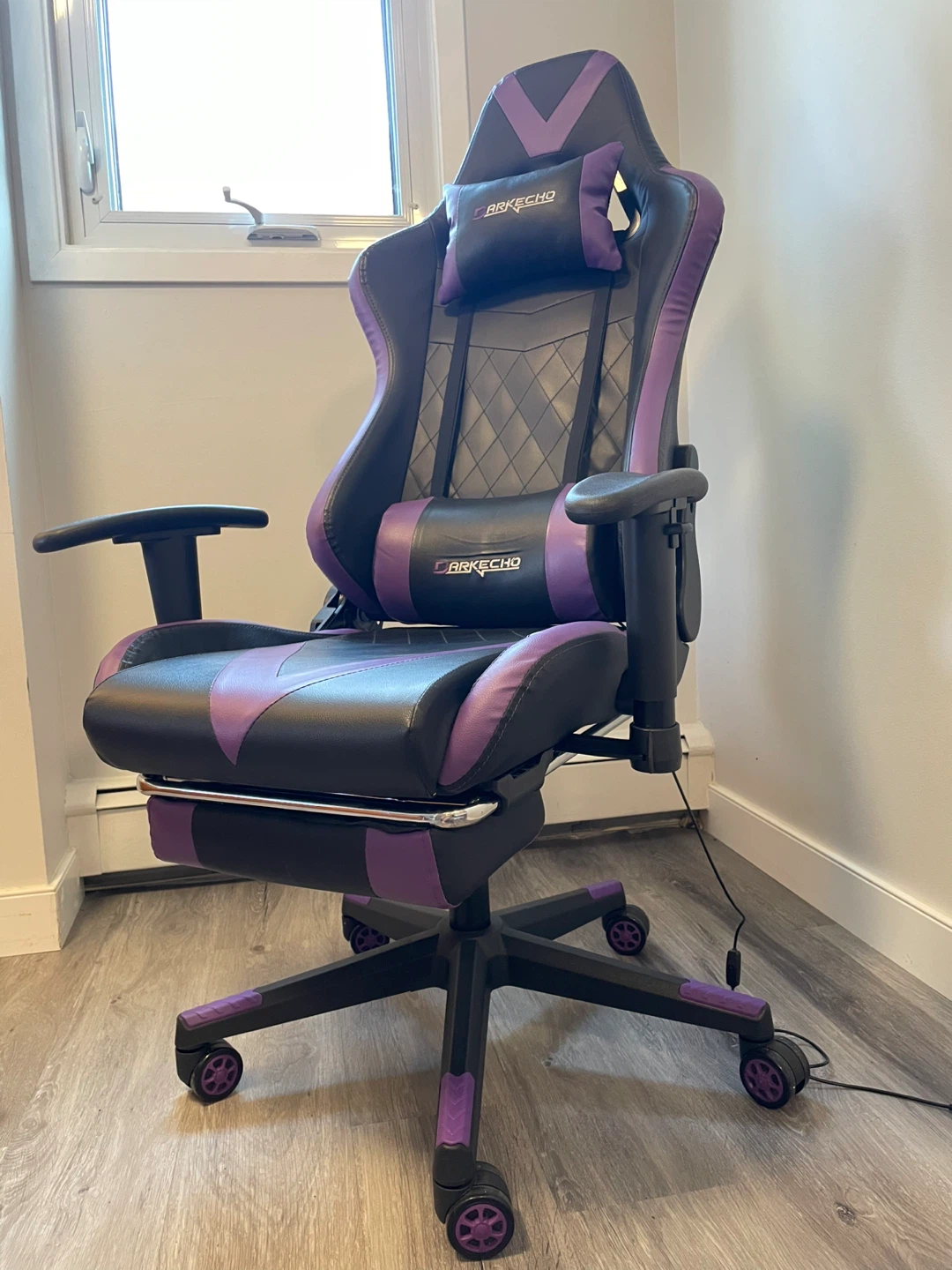 DARK ECHO Gaming Chair - Purple & Black