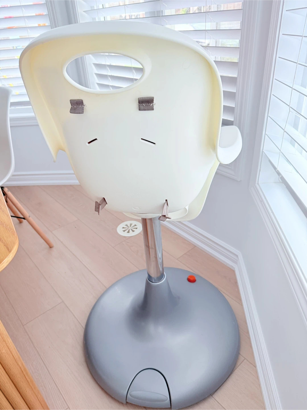 High Chair - photo 4