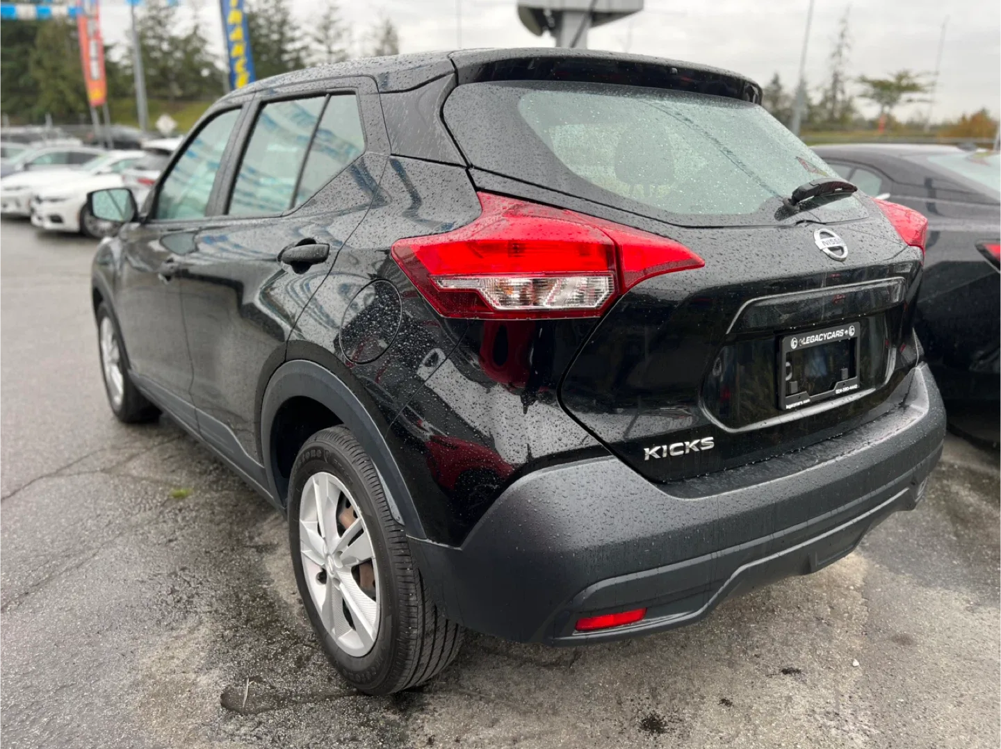 Nissan Kicks - Compact SUV image indicator(6)