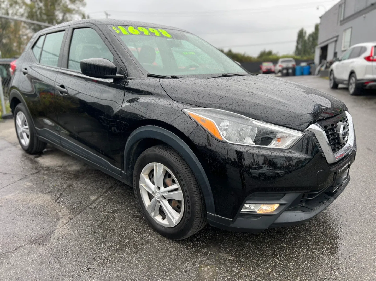 Nissan Kicks - Compact SUV image indicator(3)