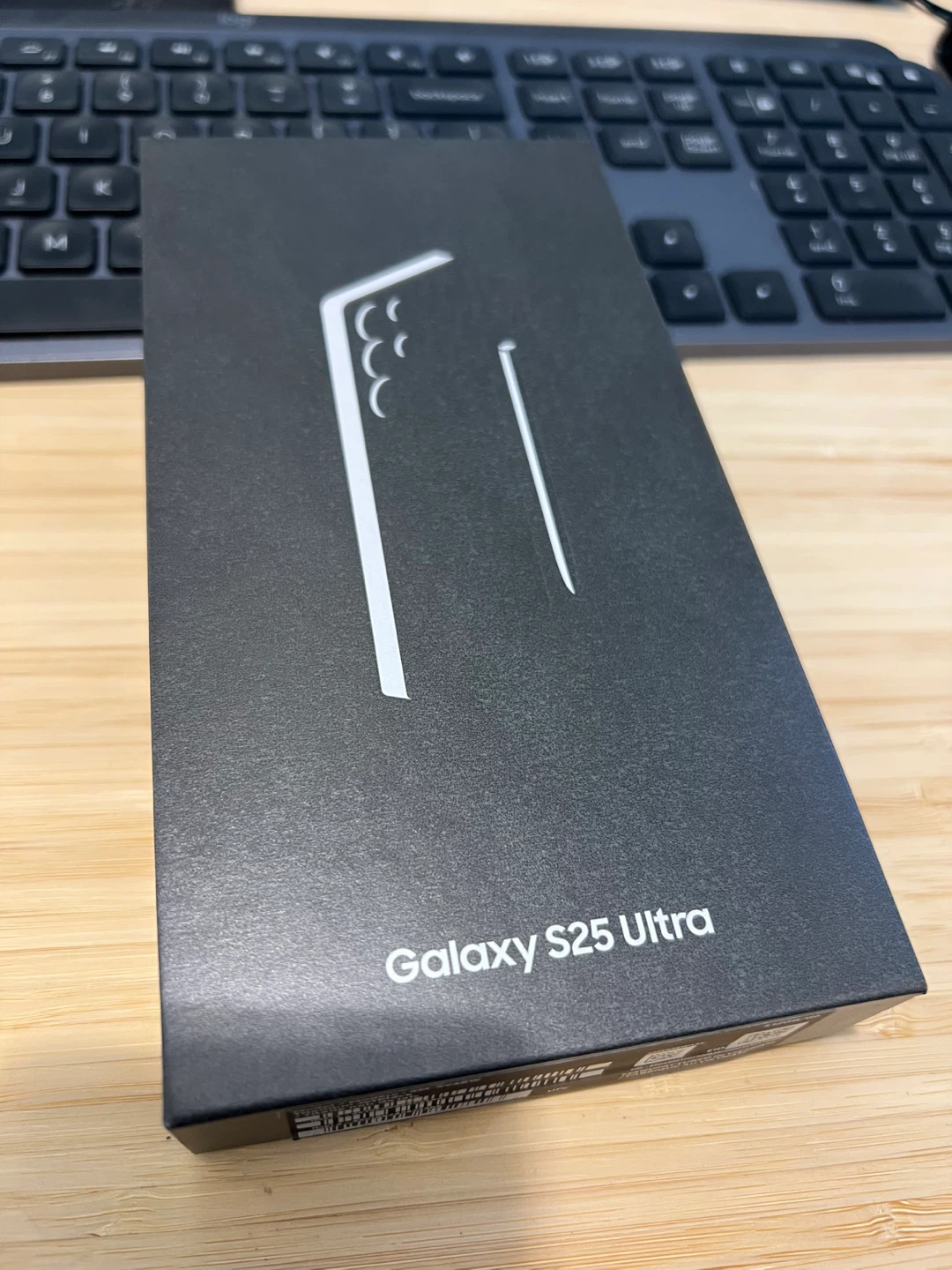 Samsung Galaxy S25 Ultra 512 GB (Still in box)