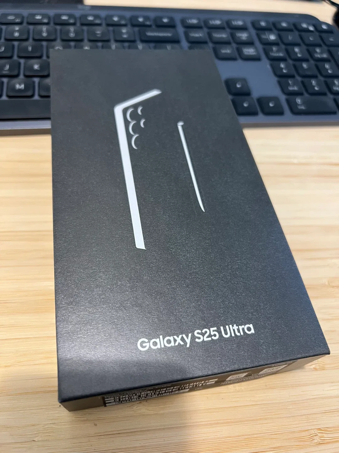 Samsung Galaxy S25 Ultra 512 GB (Still in box)