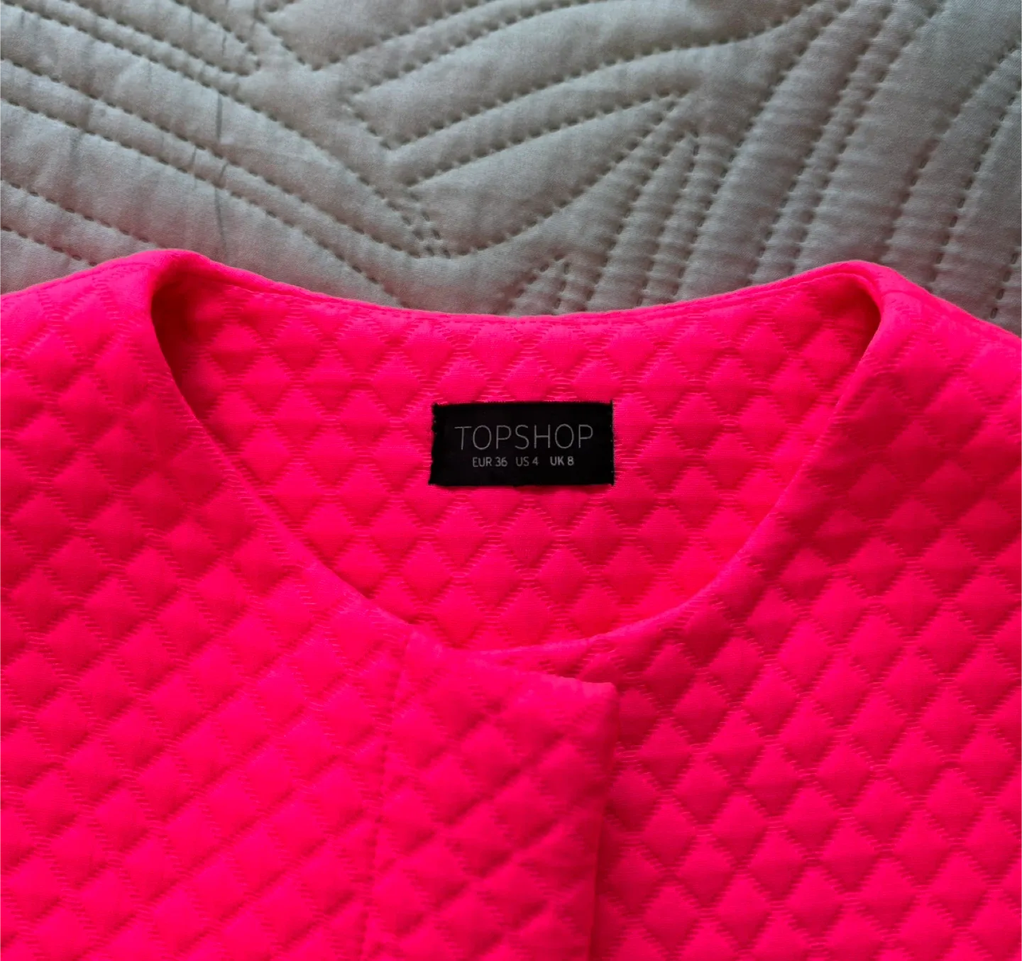 Topshop hot Pink Quilted Jacket, US size 4! image indicator(2)