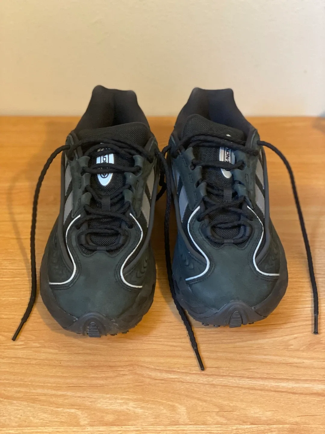 Adidas Oznova Shoes - US 7 Black image indicator(2)