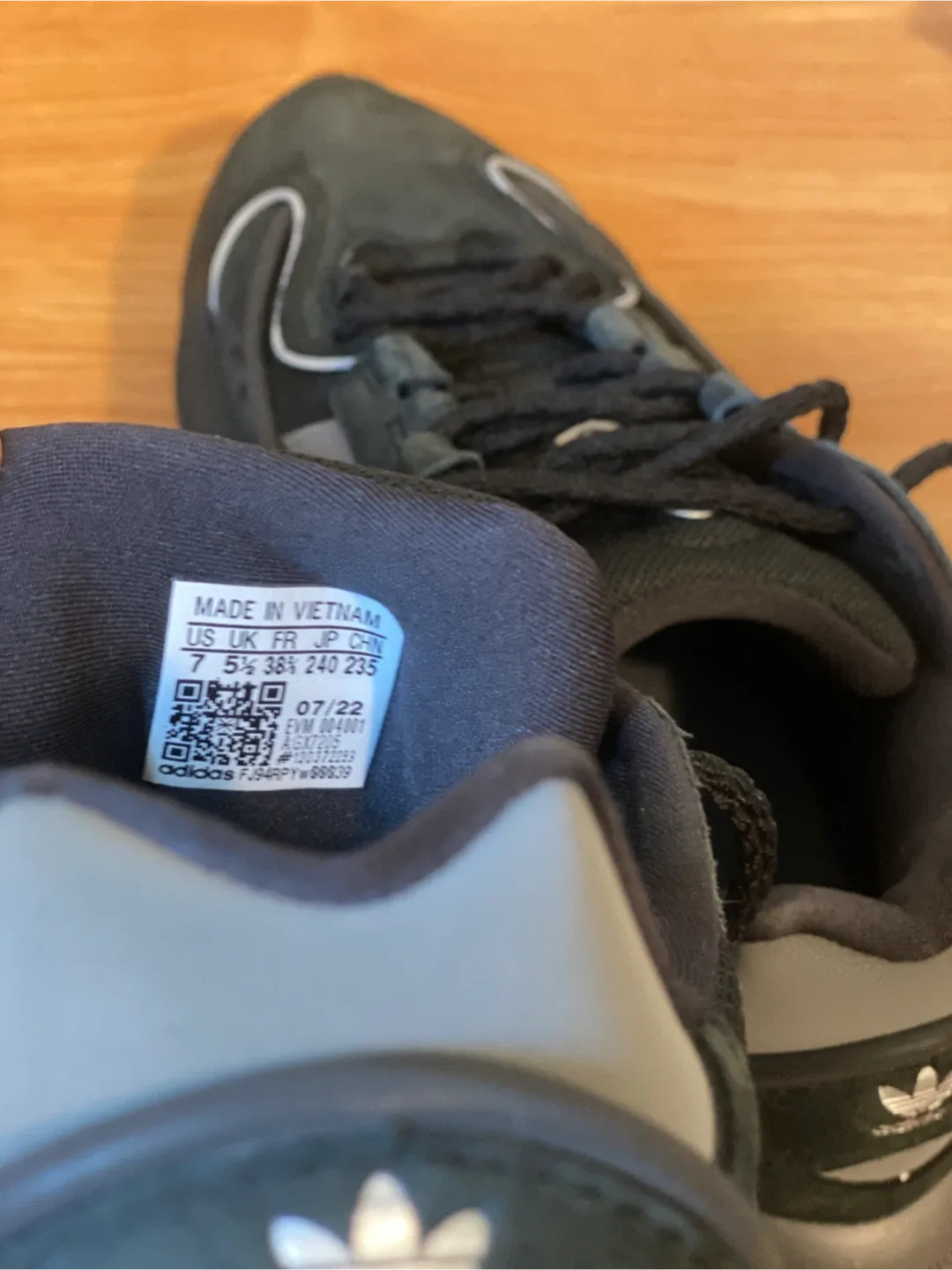 Adidas Oznova Shoes - US 7 Black image indicator(5)