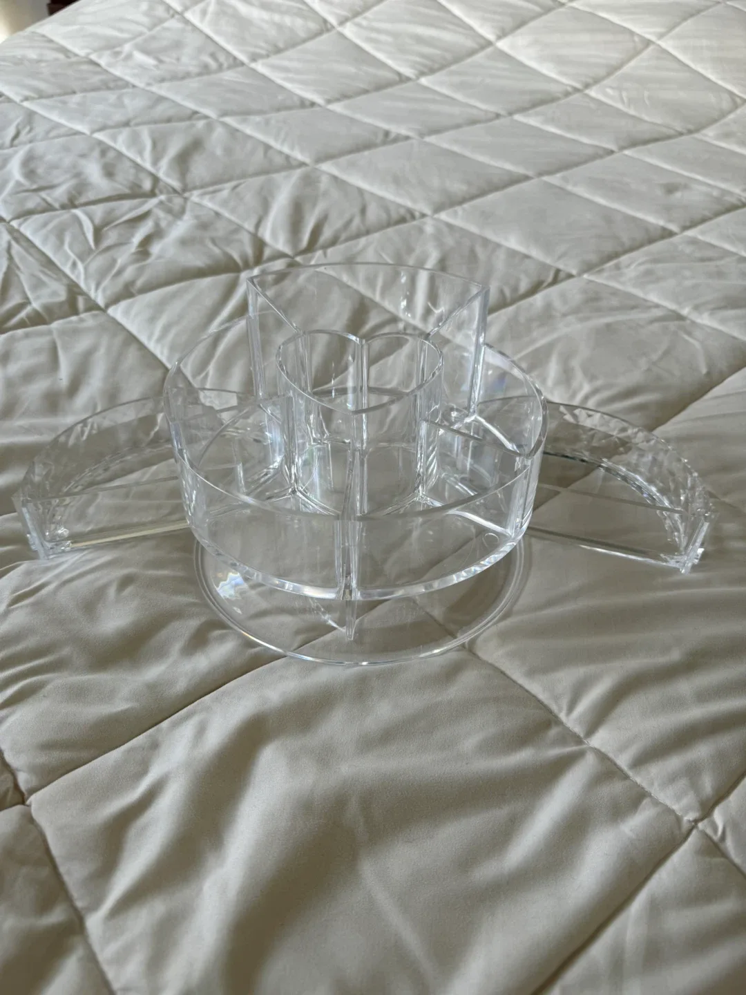 Clear Acrylic Makeup/Skincare Organizer image indicator(3)