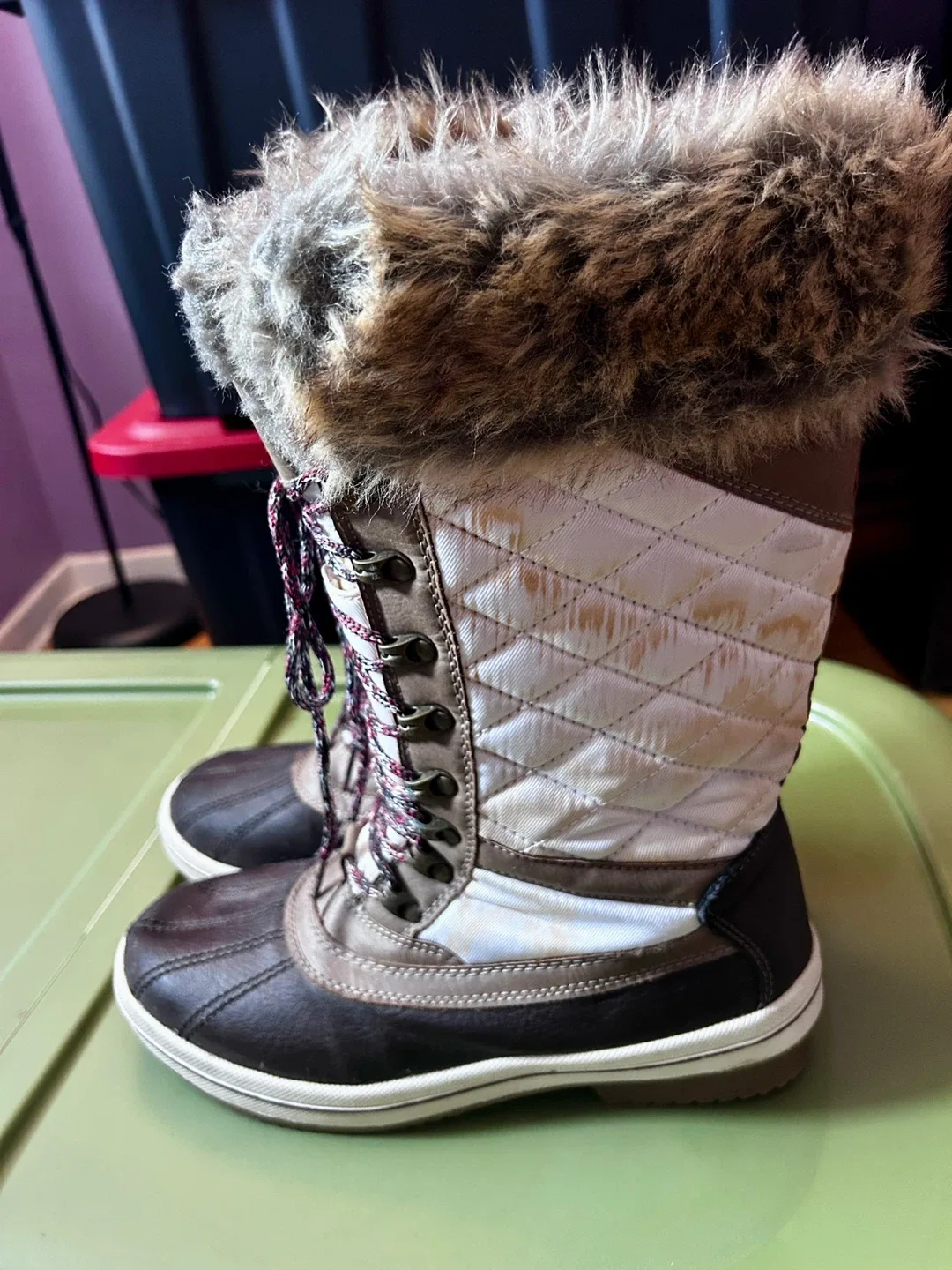 Women's Winter Boots size 10 image indicator(3)