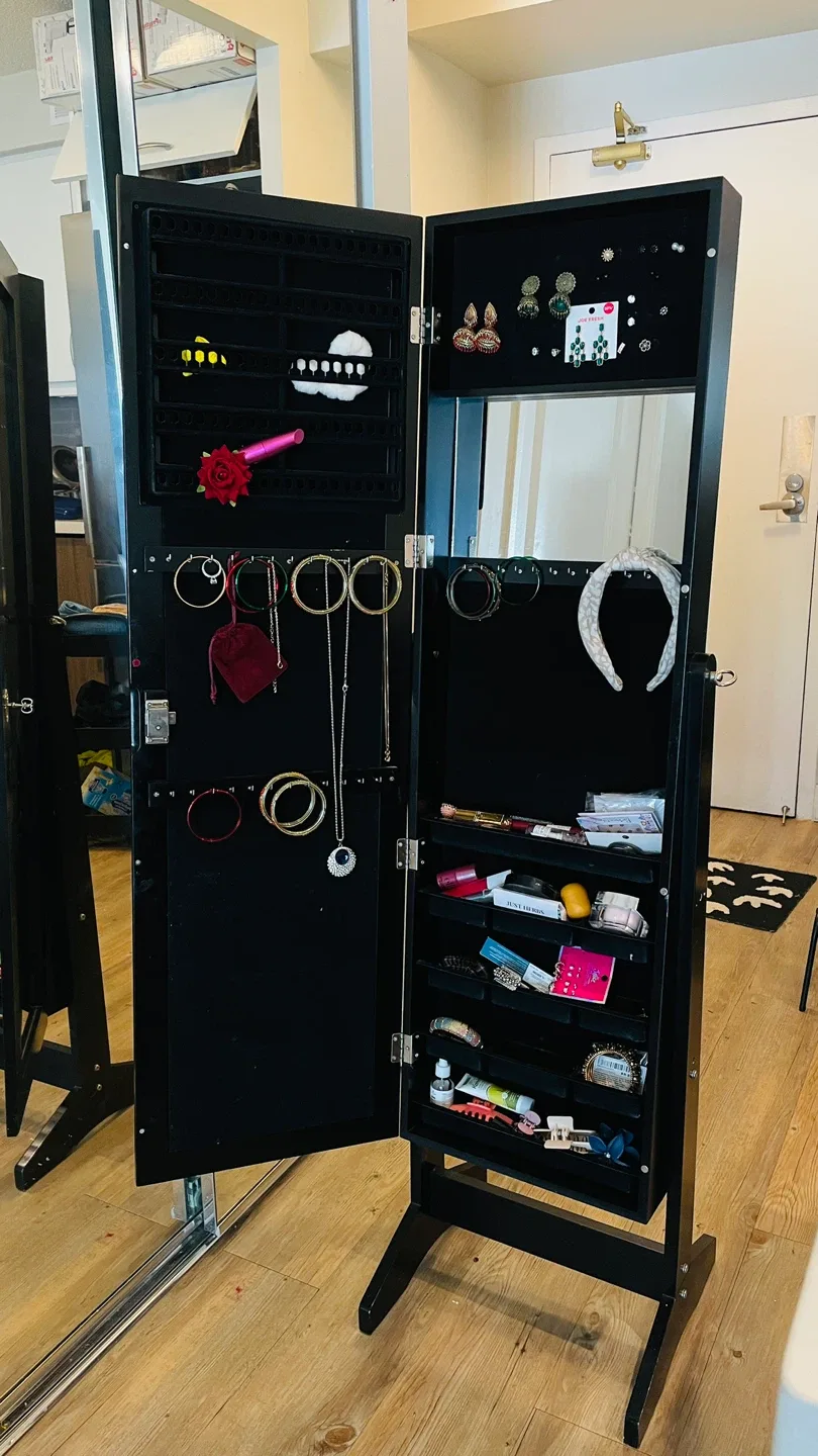 Standing Black Jewelry Armoire Mirror image indicator(5)