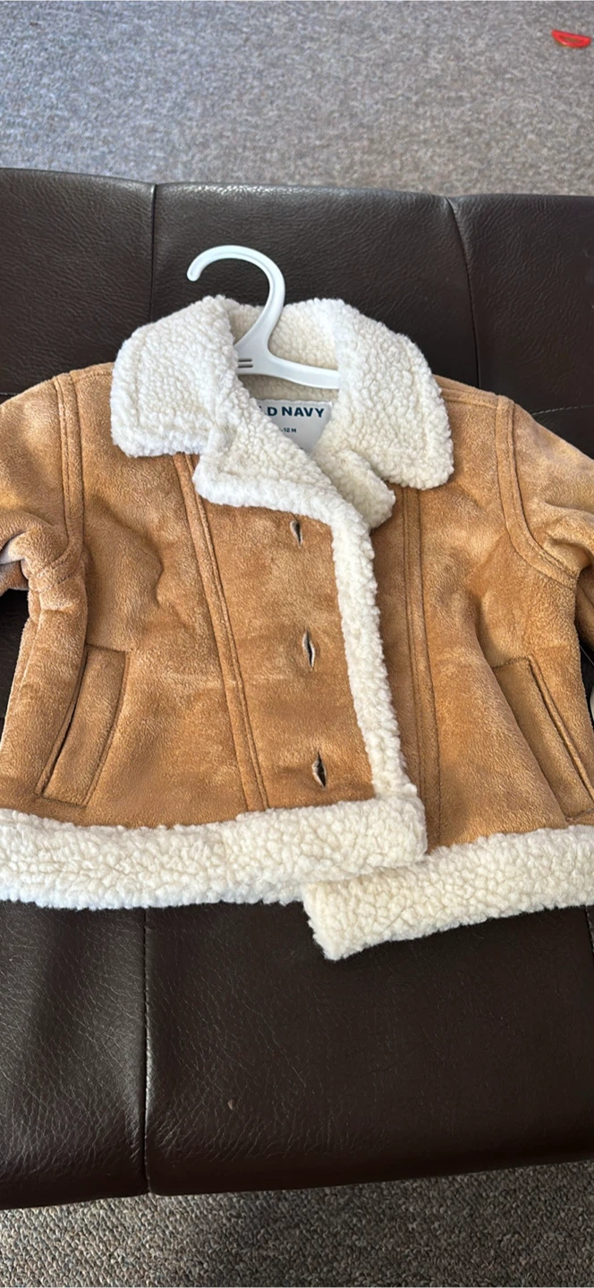 Old Navy 6-12M Fall Sherpa Jacket for Girl 🏆