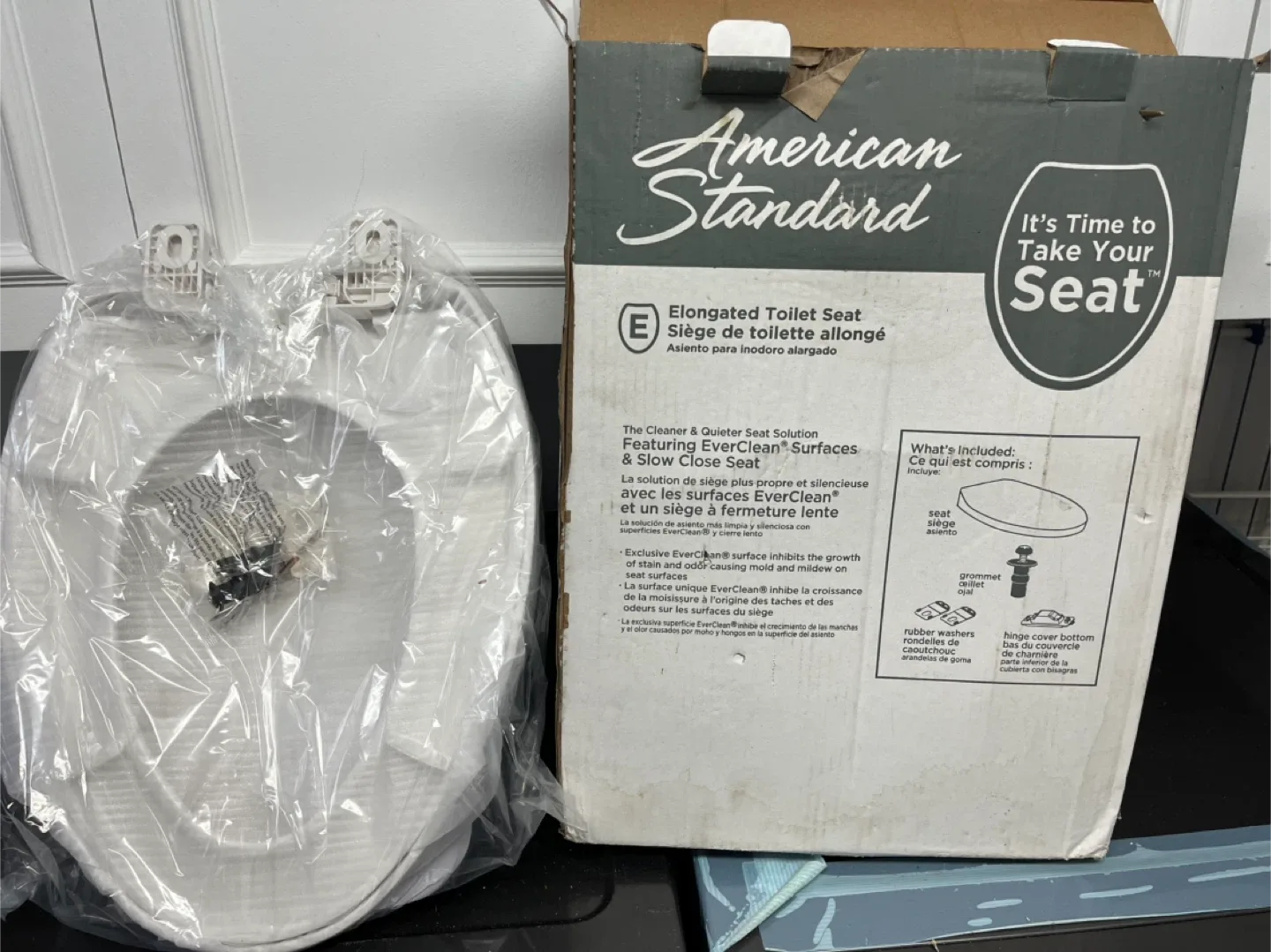 American Standard Elongated Slow Close Toilet Seat - White image indicator(2)
