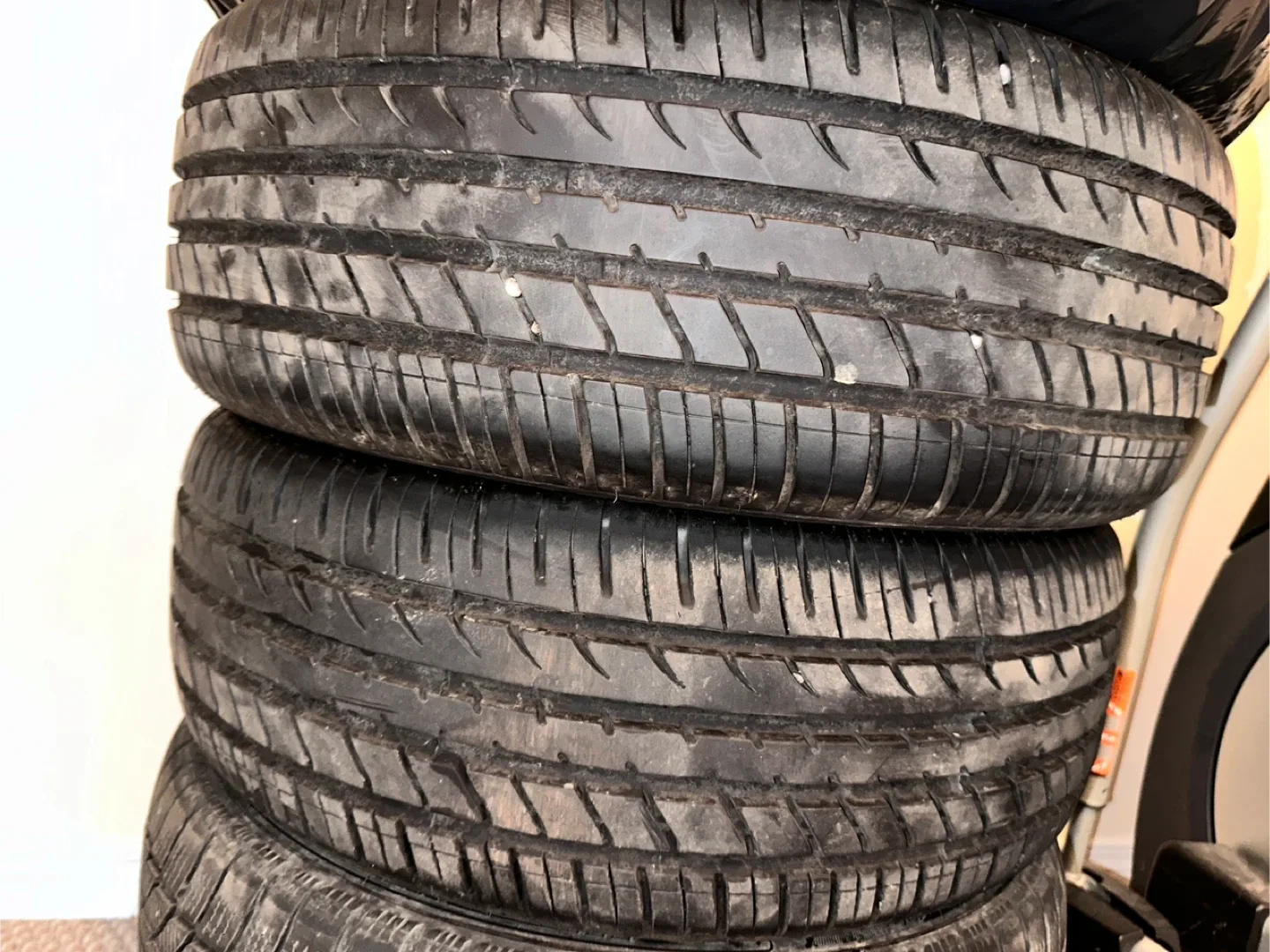 205/55ZR16 Tires image indicator(3)