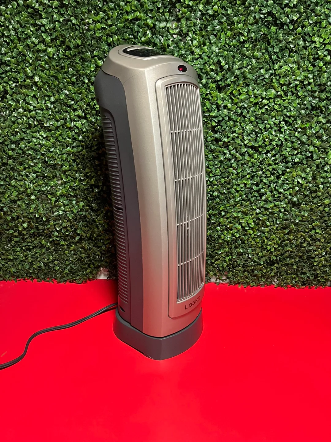 Lasko Oscillating Tower Heater - Silver