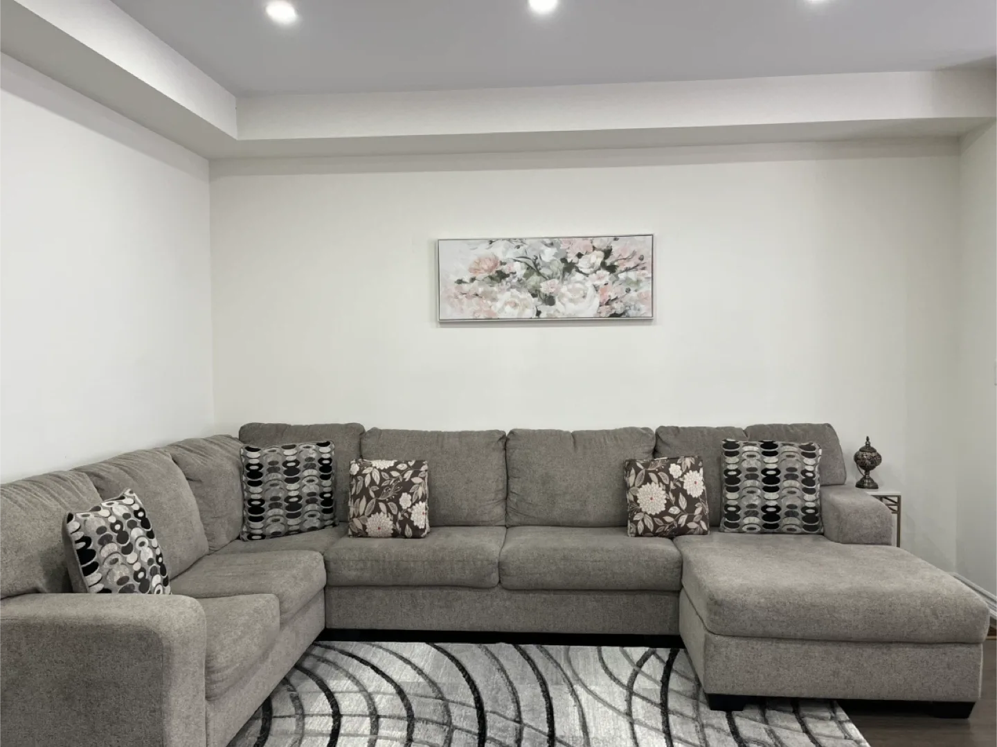 Grey Sectional Sofa with Pillows image indicator(4)