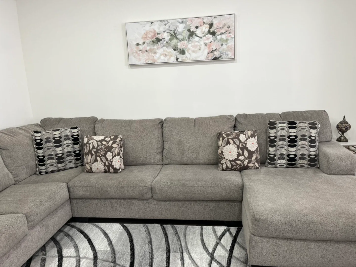 Grey Sectional Sofa with Pillows image indicator(3)
