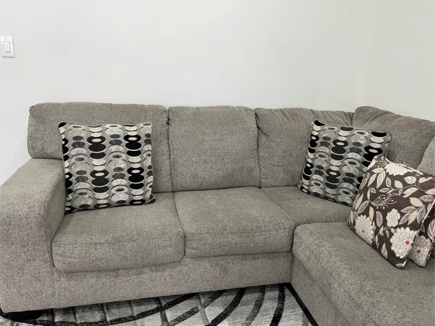 Grey Sectional Sofa with Pillows image indicator(2)