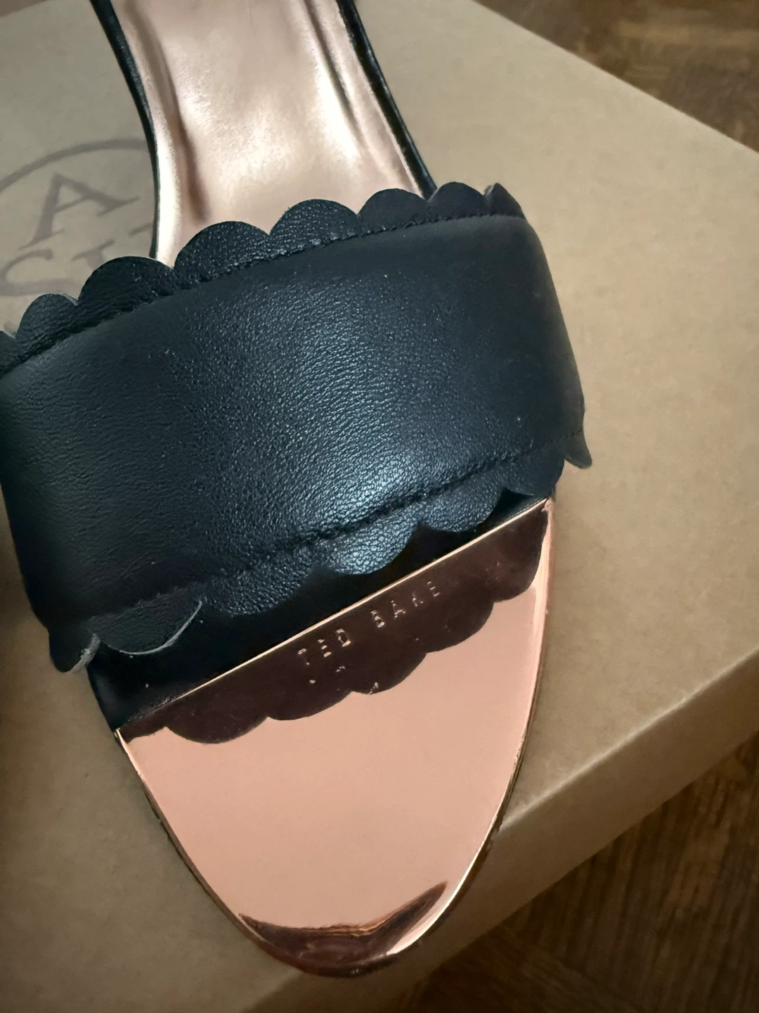 Ted Baker London Heels, Size 10 - photo 5