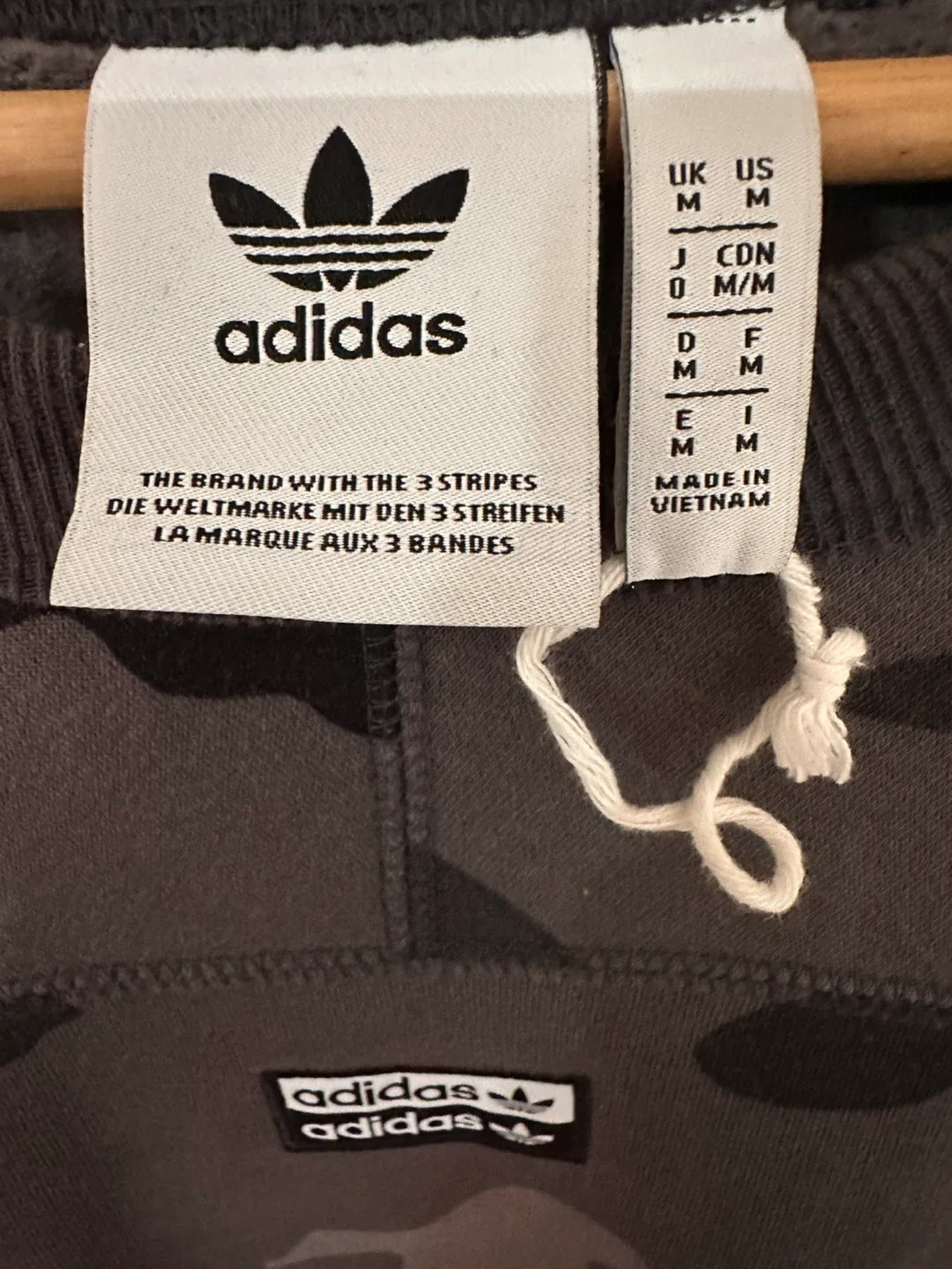 Adidas Camo Crewneck Sweatshirt - Size M image indicator(2)