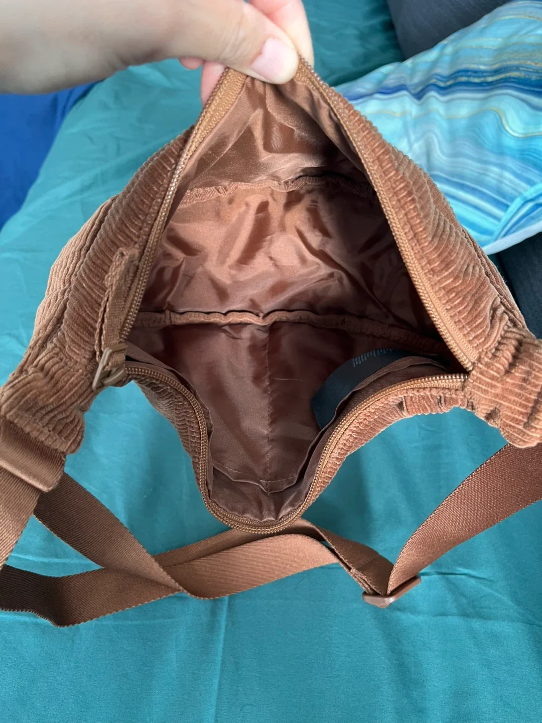 Corduroy Uniqlo Bag - Brown image indicator(3)