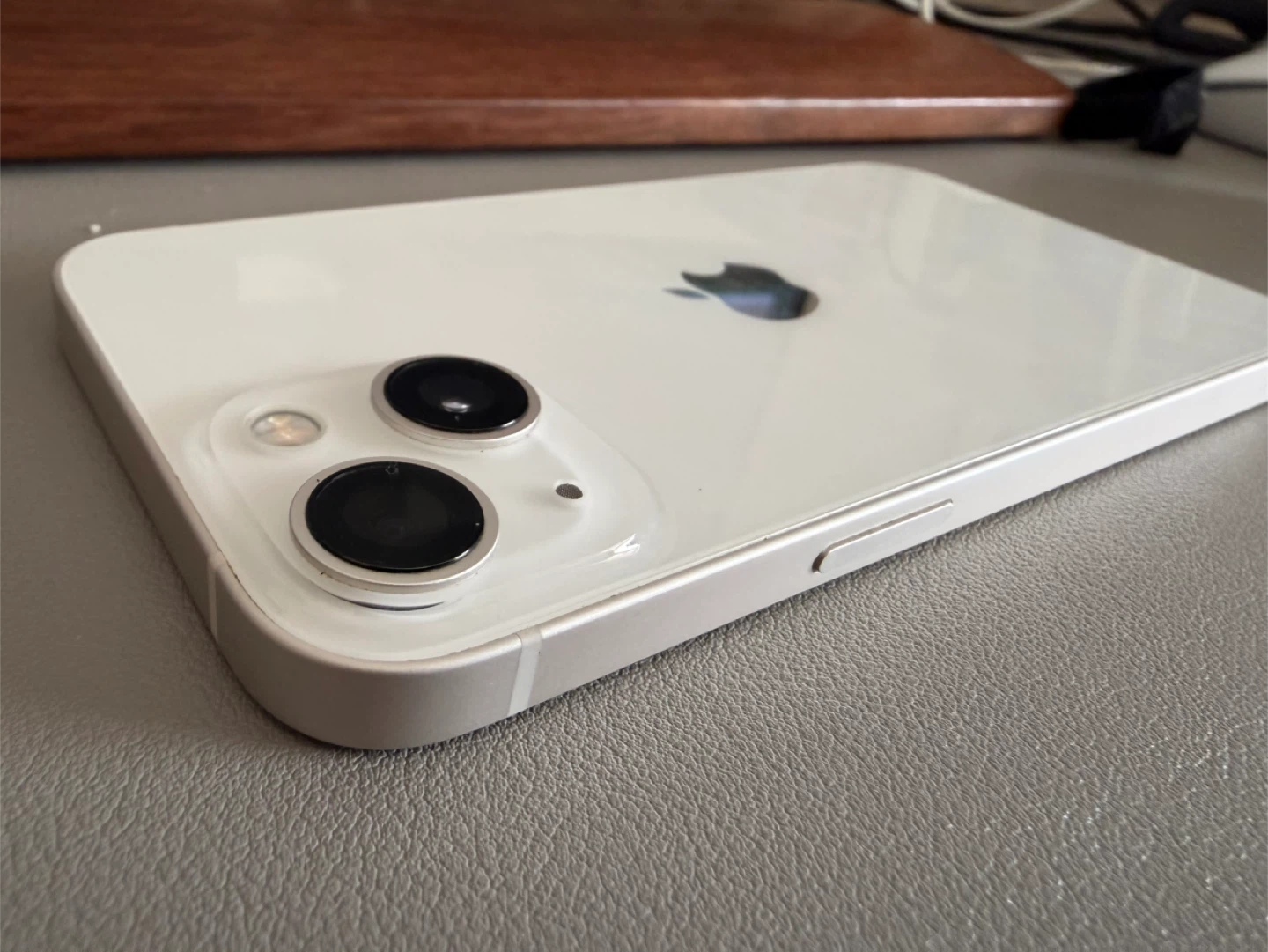 Apple iPhone 13 128GB White