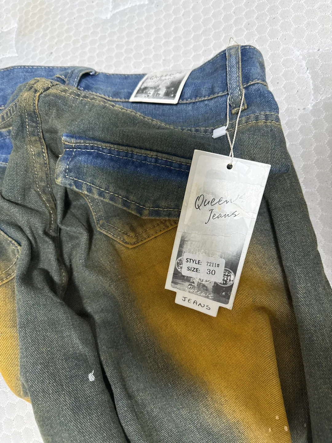 Queen Jeans Distressed Denim Pants - Size 30 image indicator(3)