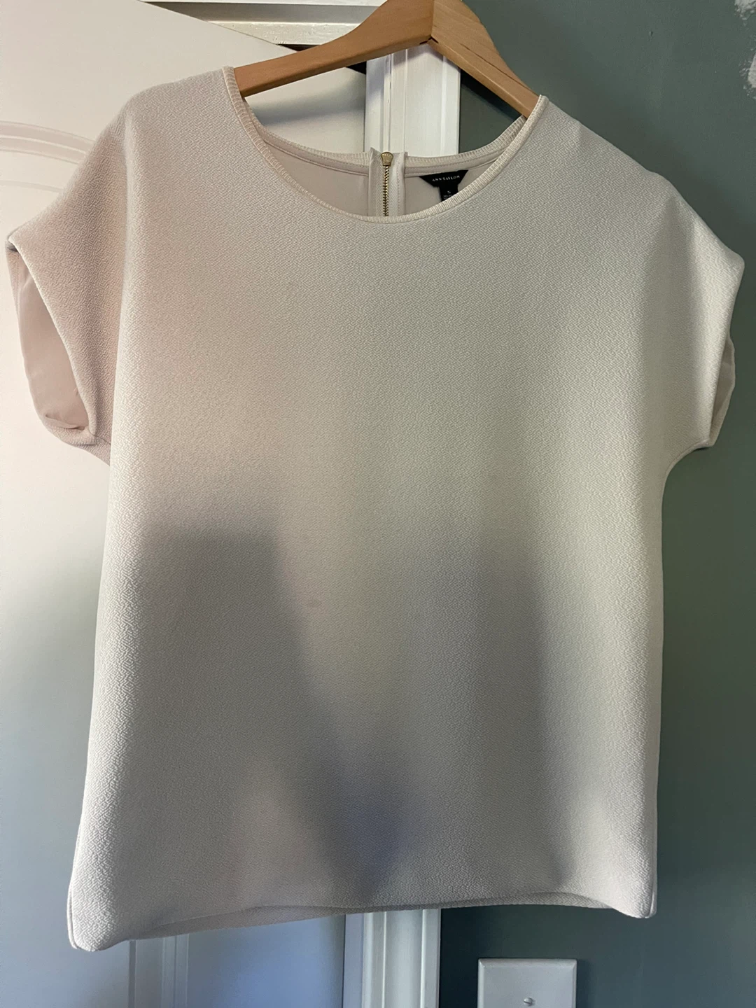 Ann Taylor Cream Blouse - Size S