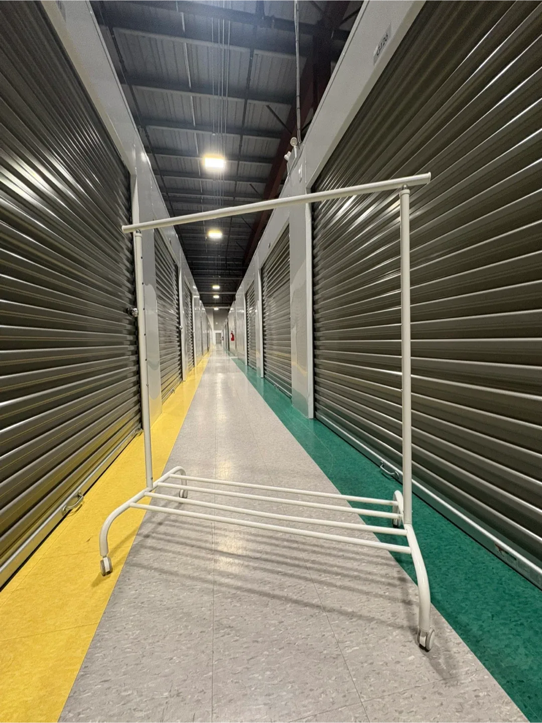 IKEA White Clothes Rack image indicator(3)