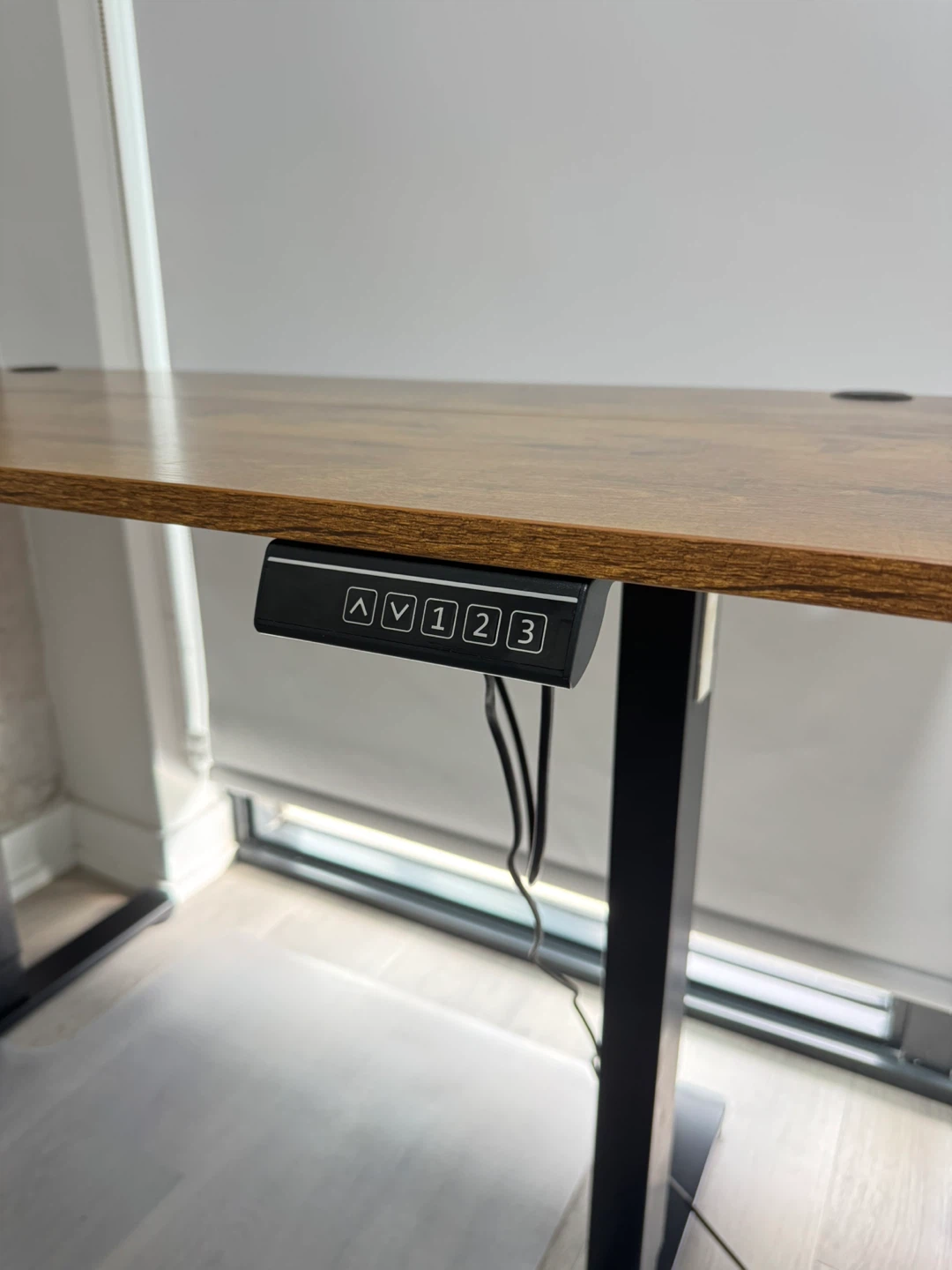 Table with lifting mechanism - photo 2