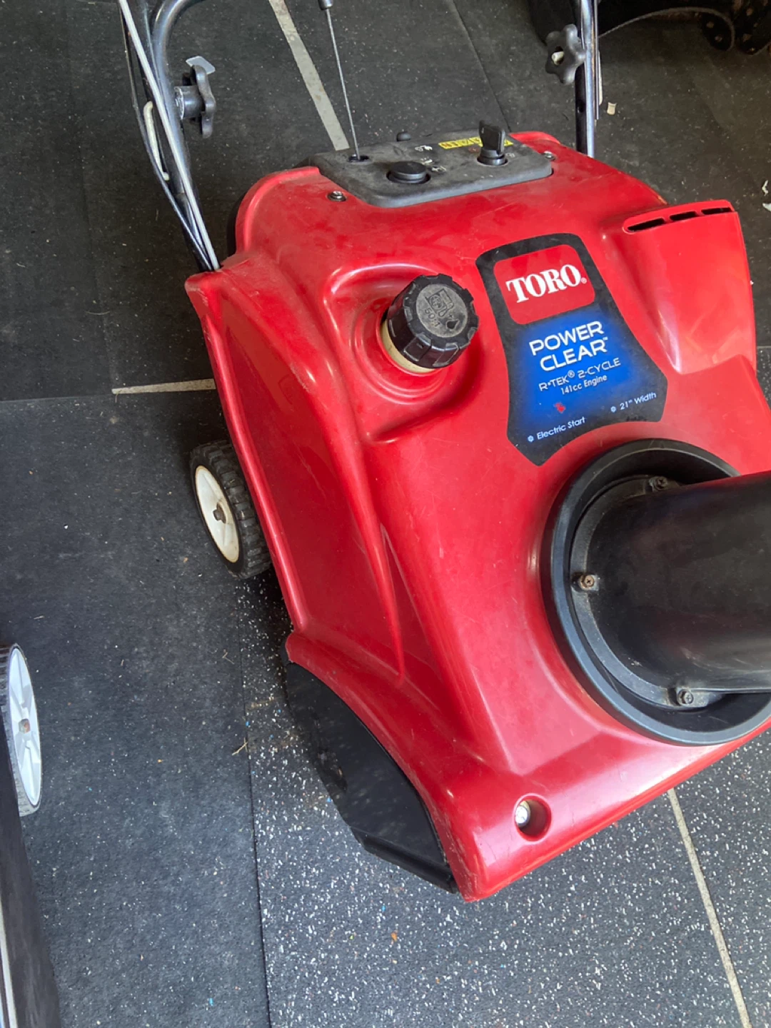 Toro Power Clear 141cc Snow Blower - photo 2