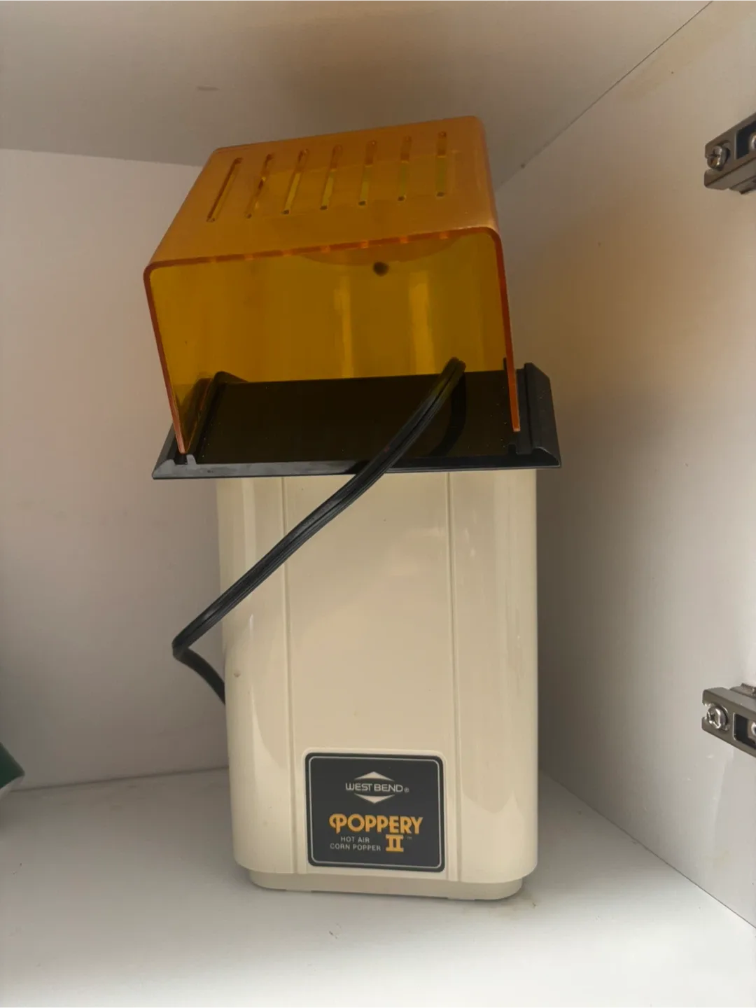 West Bend Poppery II Hot Air Corn Popper image indicator(3)