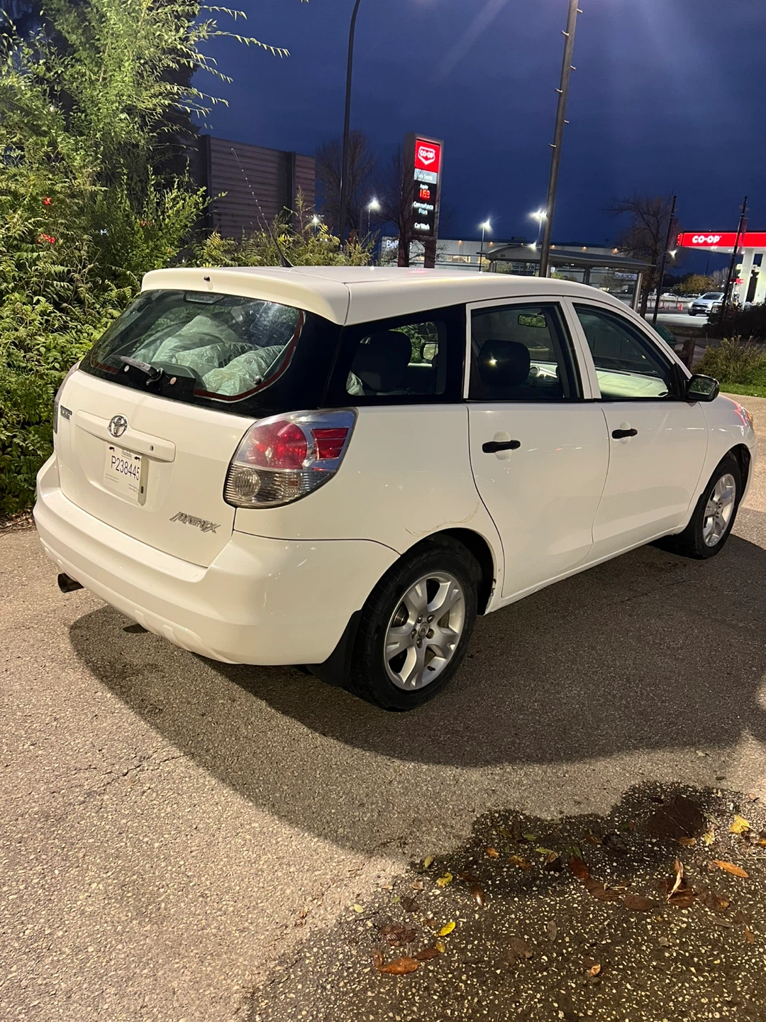 Toyota Matrix White Hatchback - photo 3